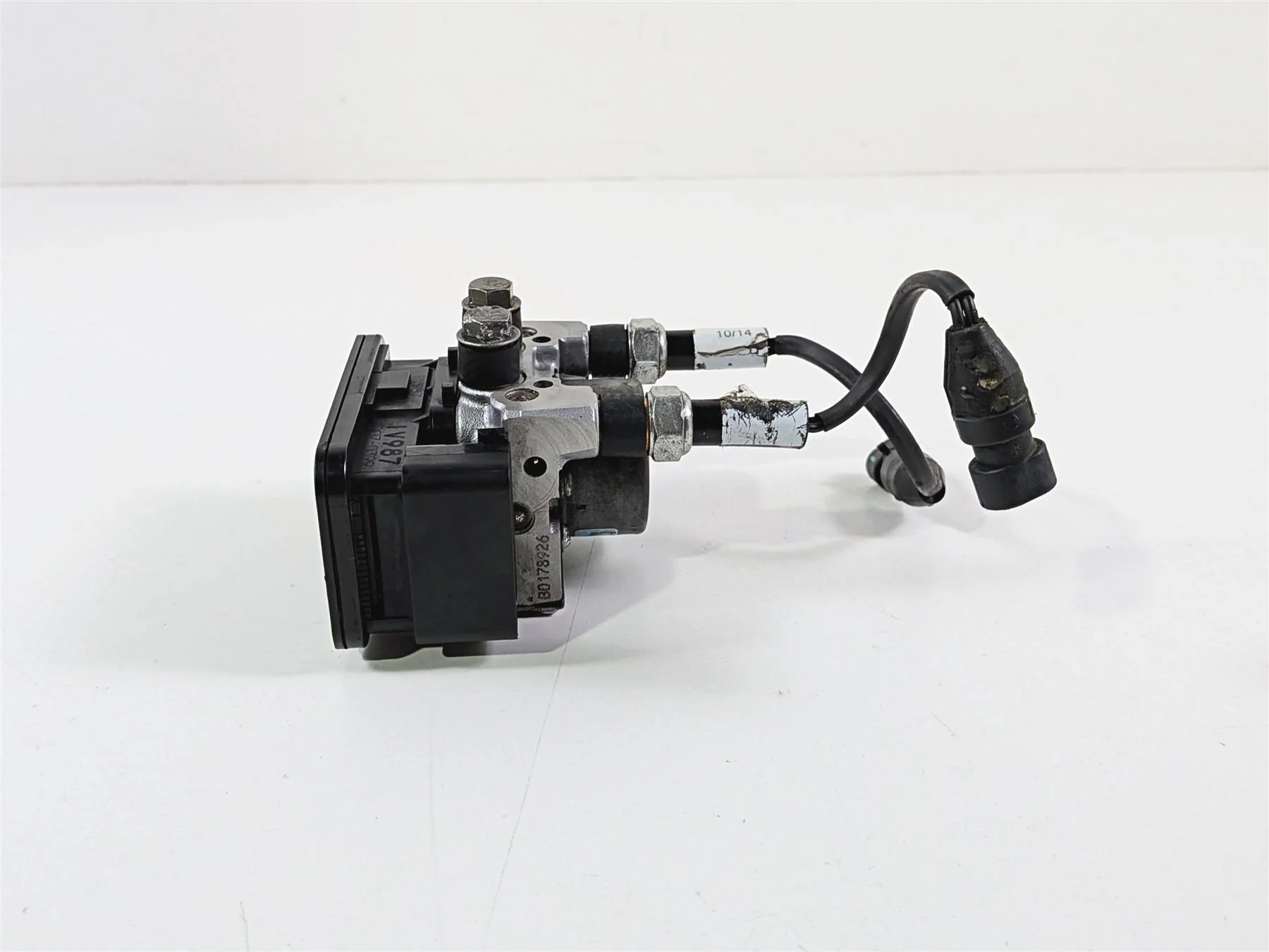 2015 Indian Chieftain Nissin Abs Brake Pump Control Module 2204981 - Image 3