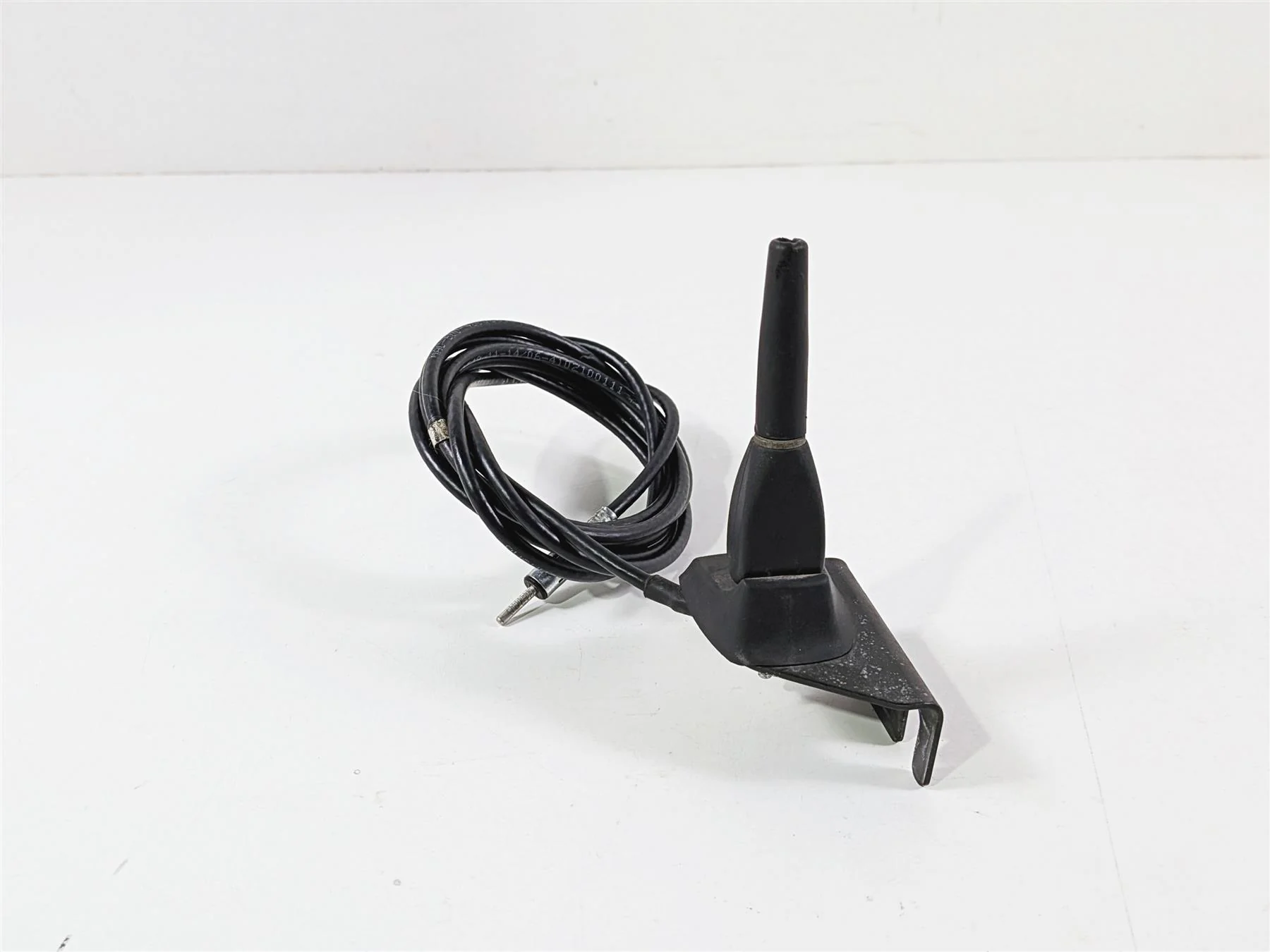 2015 Indian Chieftain Radio Antenna & Mount 4012213H 4012213 - Image 2