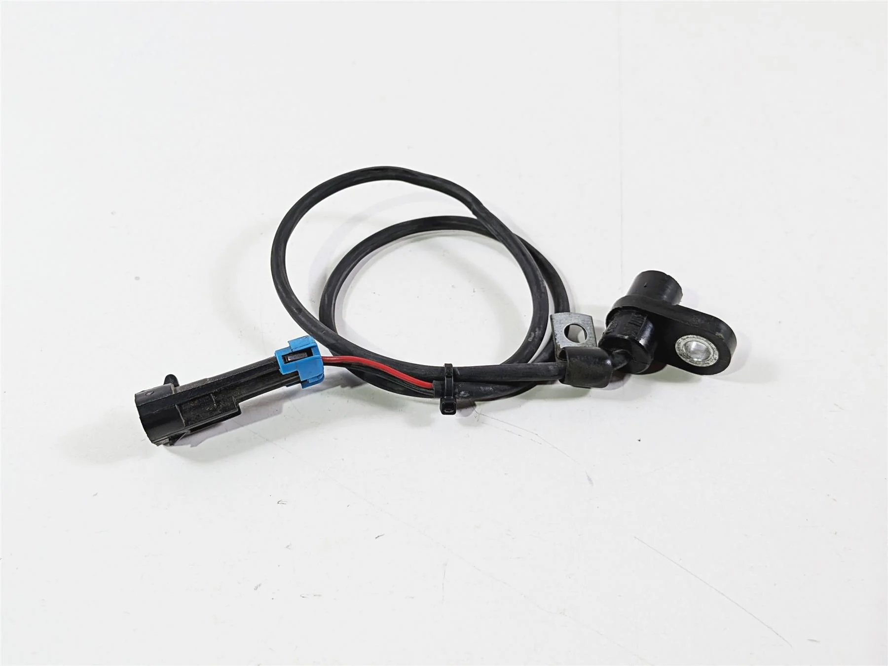 2015 Indian Chieftain Rear Abs Wheel Speed Sensor 4014216 - Image 4