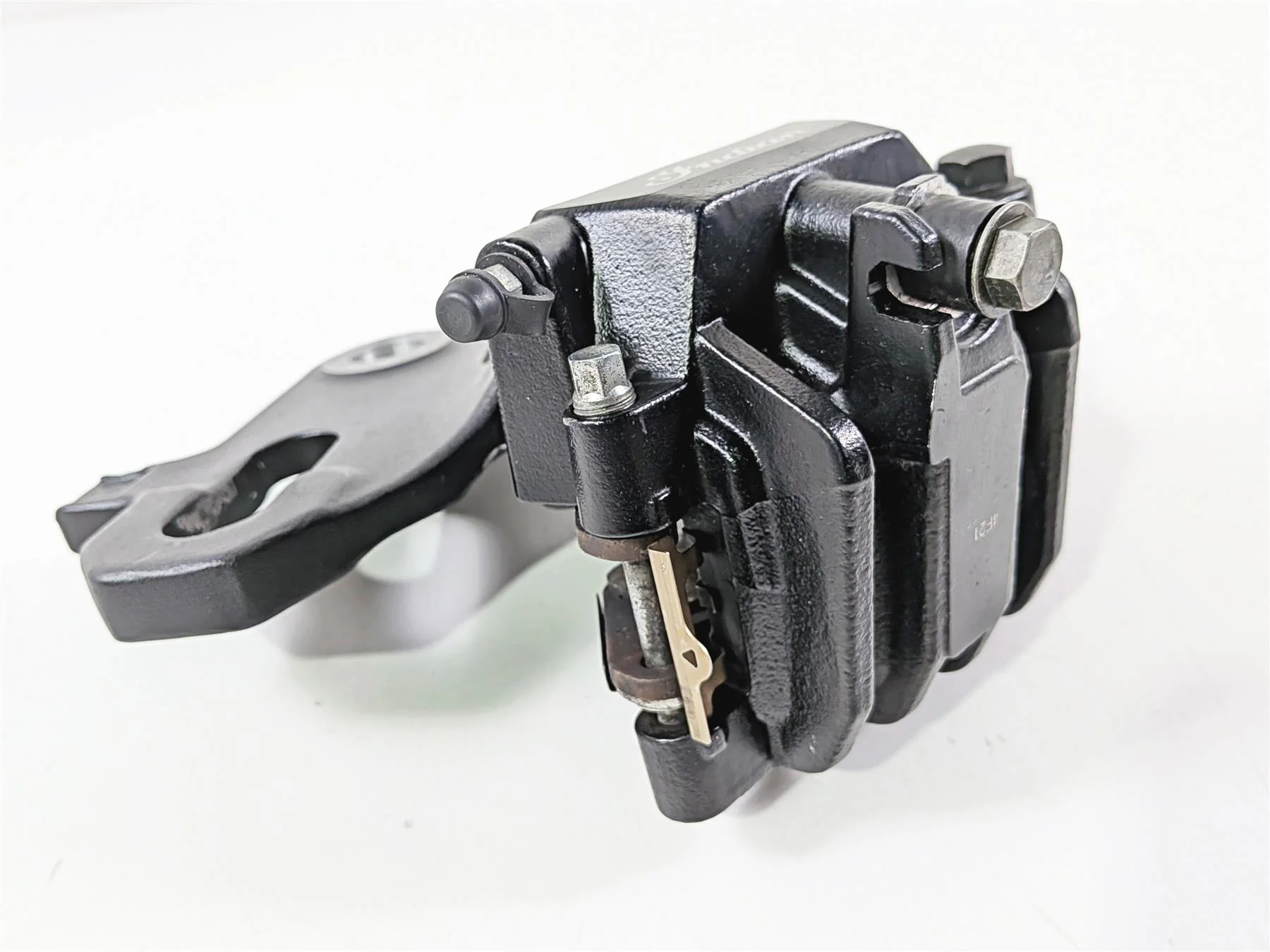 2015 Indian Chieftain Rear Nissin Brake Caliper + Bracket 1912006 - Image 12