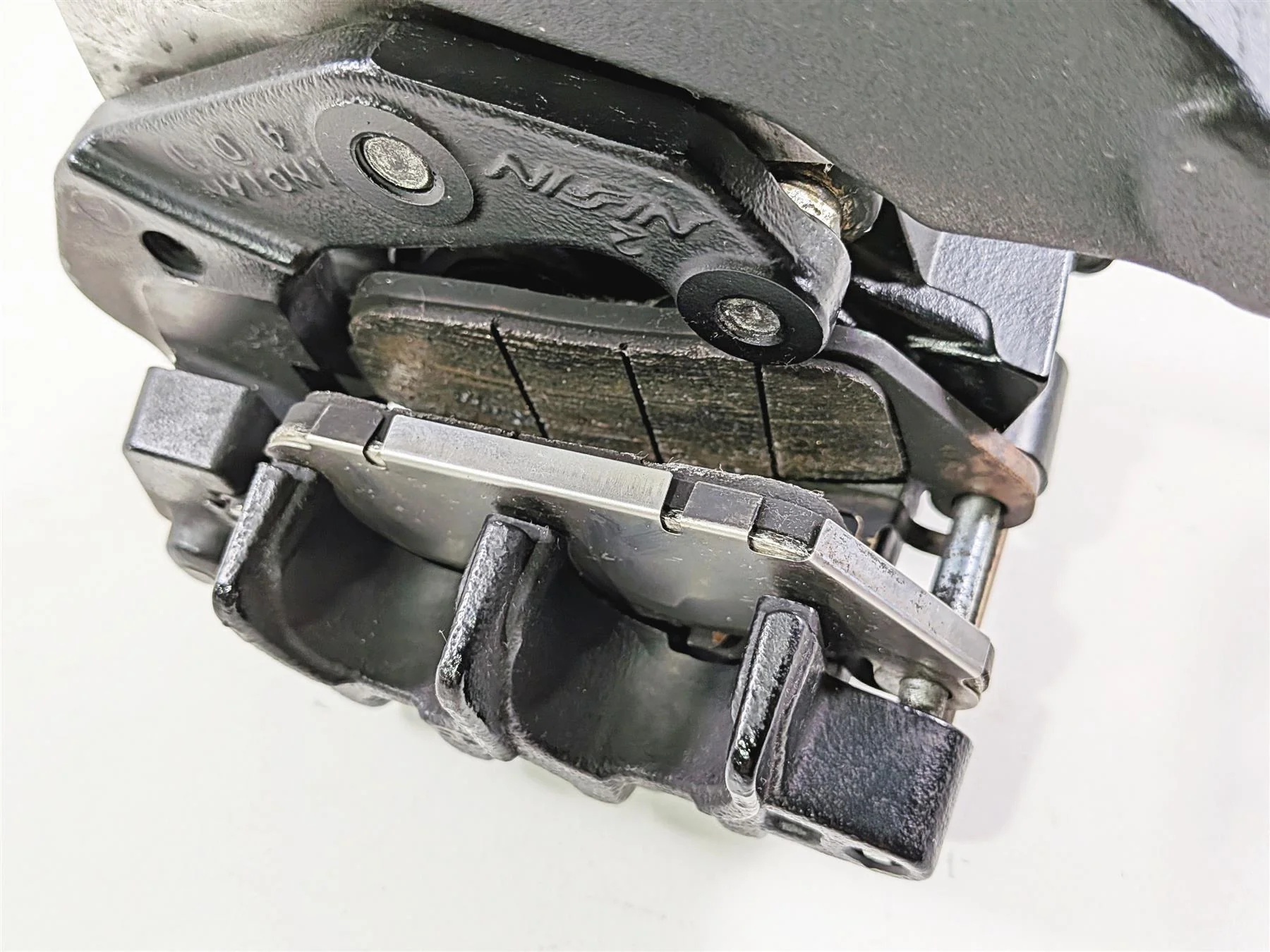 2015 Indian Chieftain Rear Nissin Brake Caliper + Bracket 1912006 - Image 8