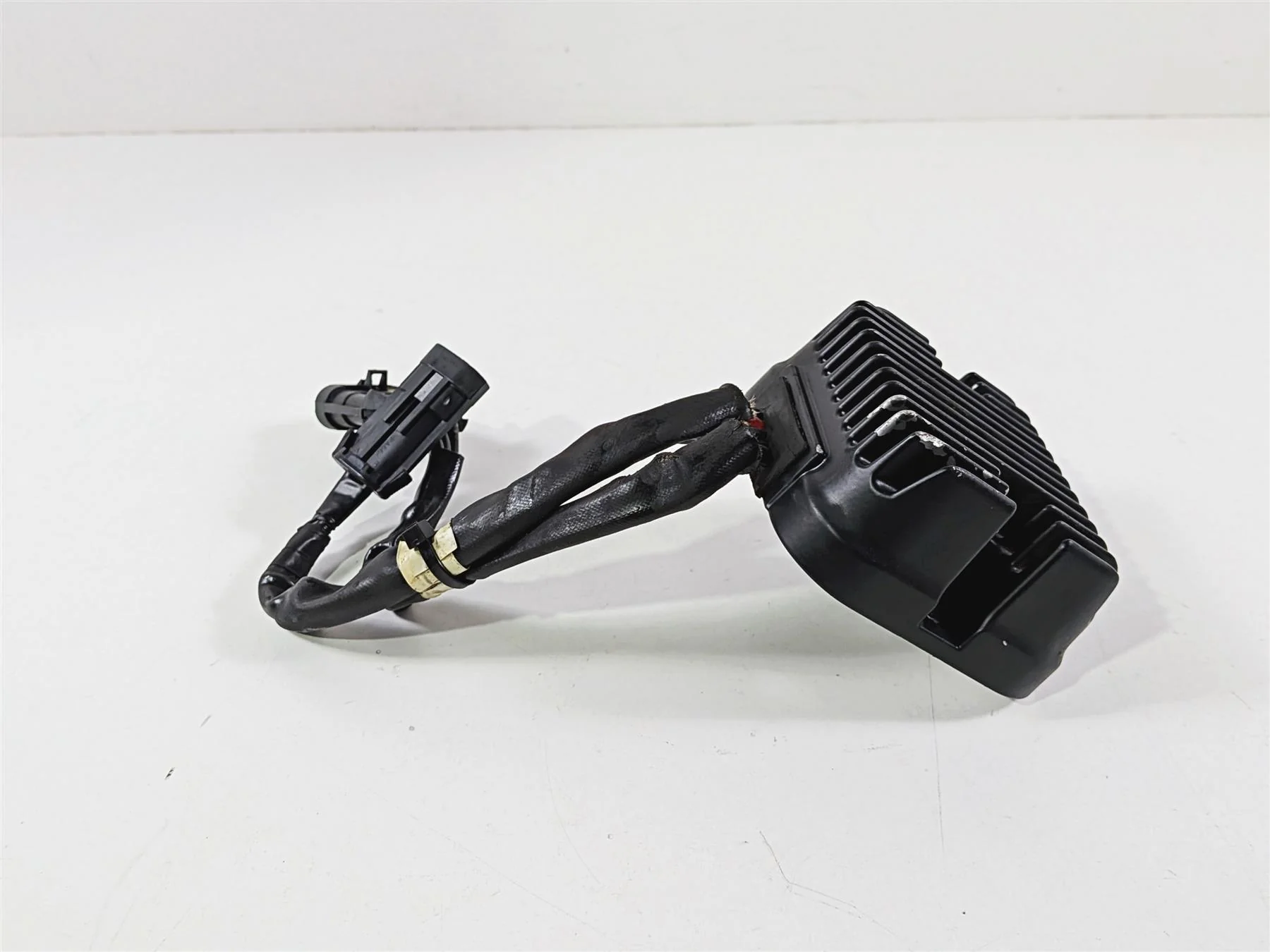2015 Indian Chieftain Rectifier Voltage Regulator 4014300 4019661 - Image 3