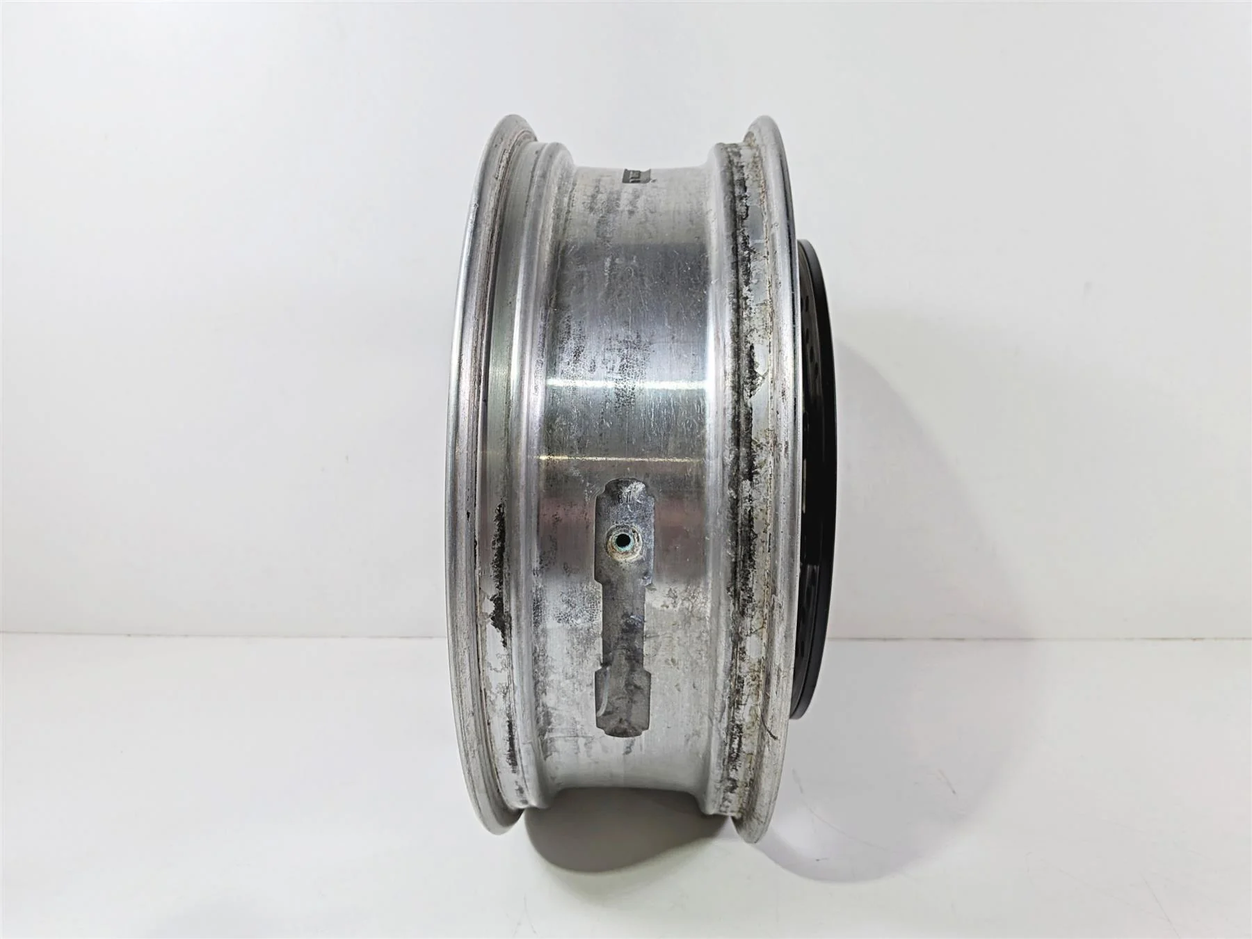 2015 Indian Chieftain Straight 16x6 Cast Rear Wheel Rim 1521943 1522506 - Image 14