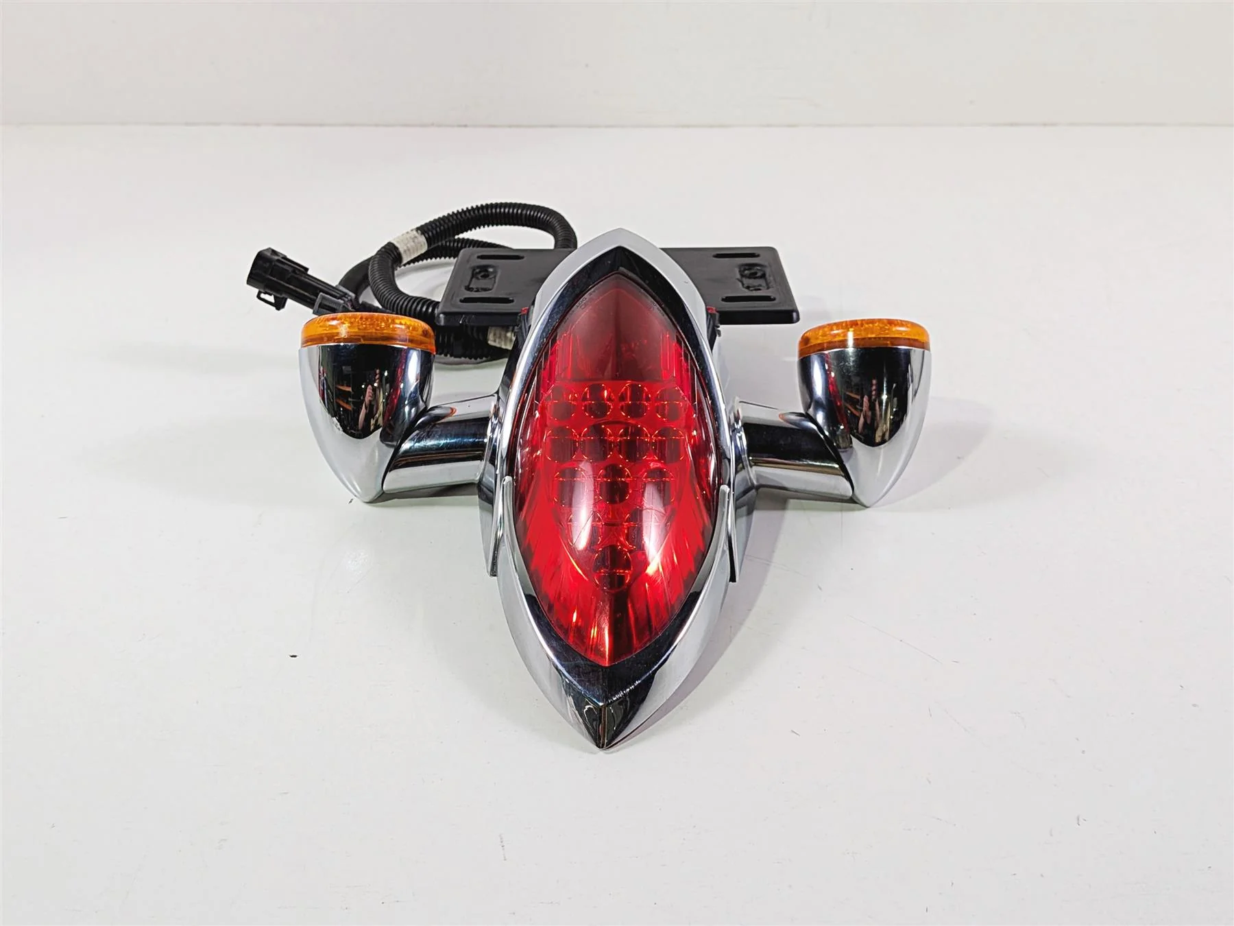 2015 Indian Chieftain Taillight Blinker Turn Signal Plate Holder Set 5138445 - Image 4