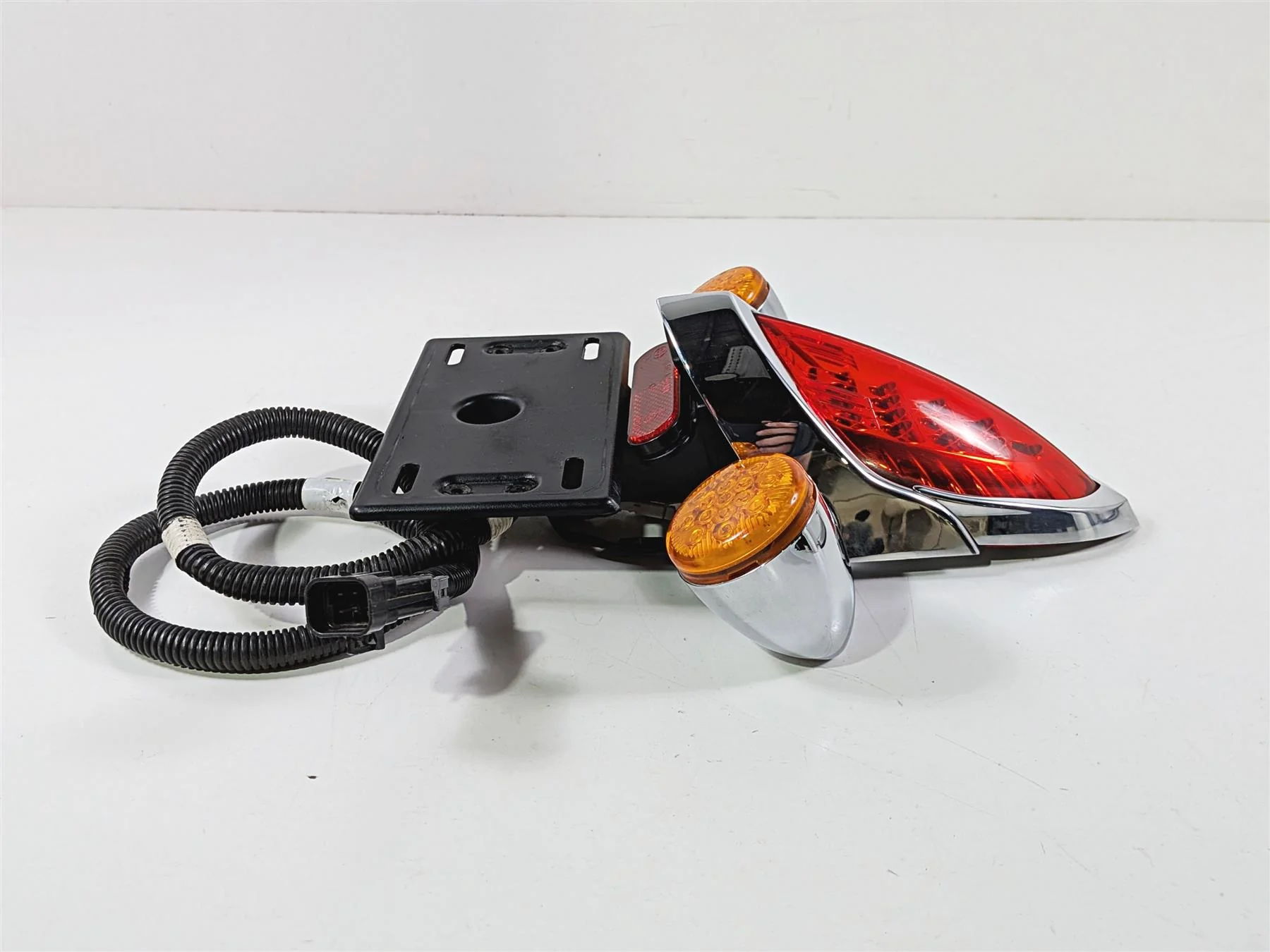 2015 Indian Chieftain Taillight Blinker Turn Signal Plate Holder Set 5138445 - Image 5