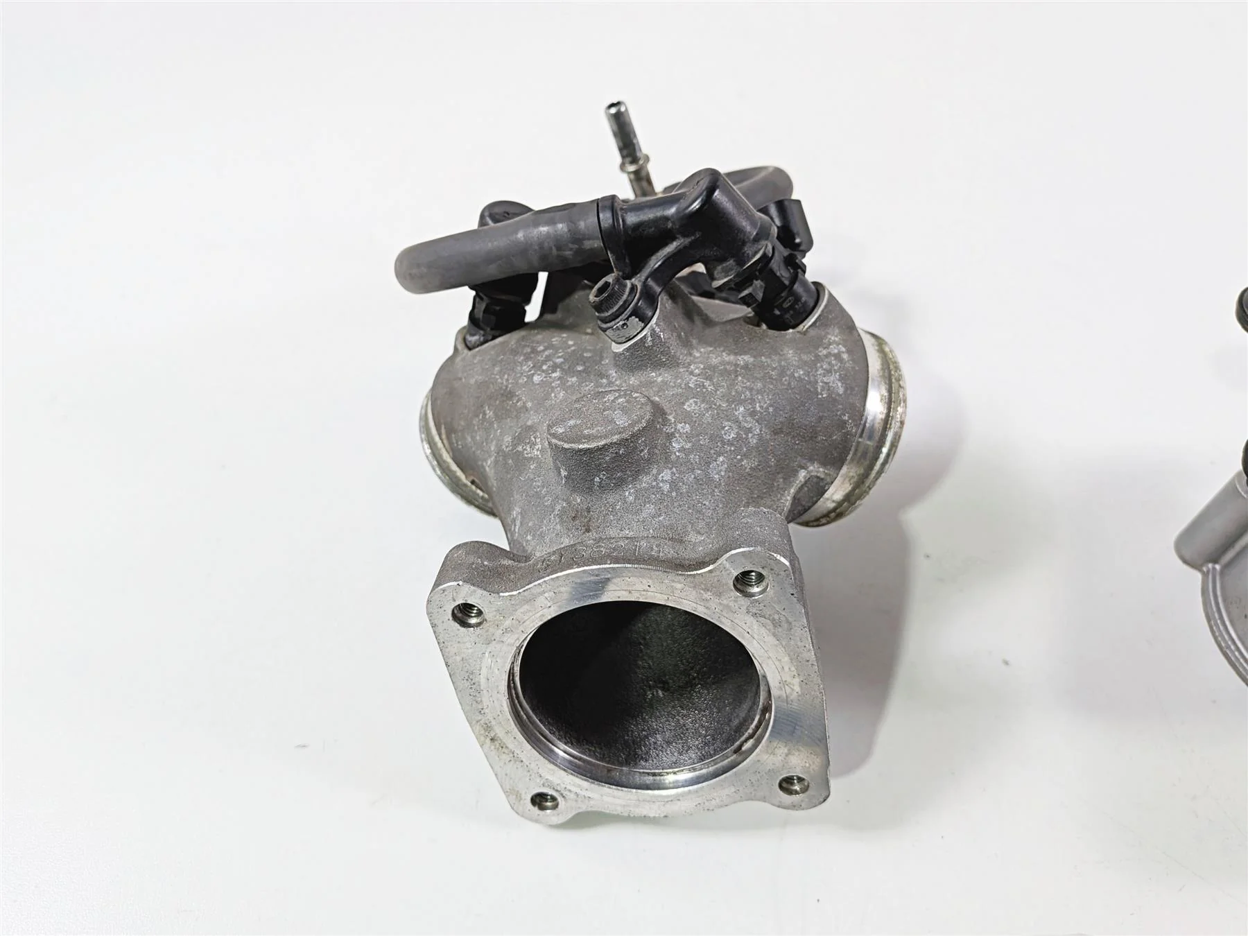 2015 Indian Chieftain Throttle Body & Intake Manifold 5138214 1204685 - Image 9