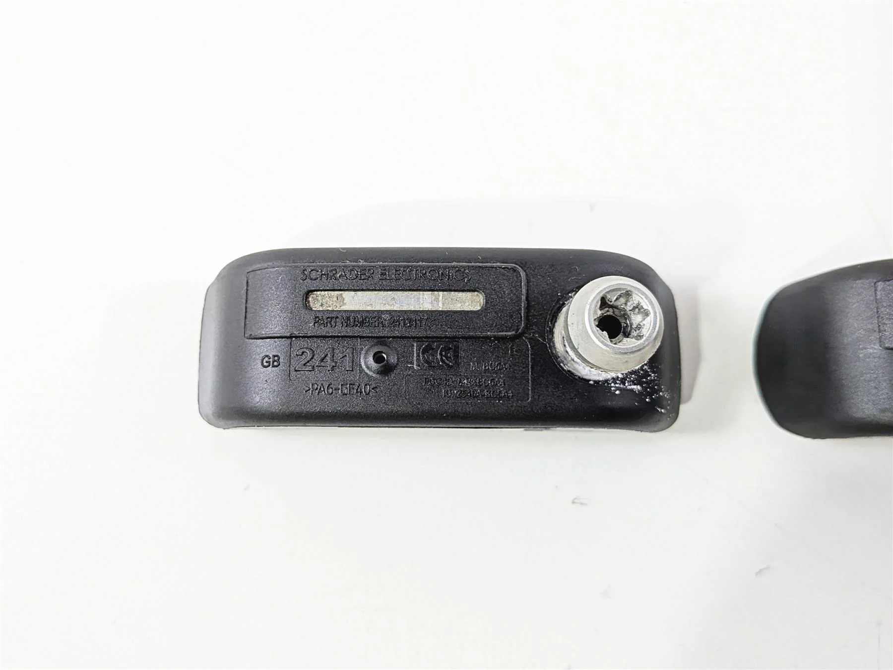2015 Indian Chieftain Tire Pressure Sensor Set 2412417 2208712 - Image 7