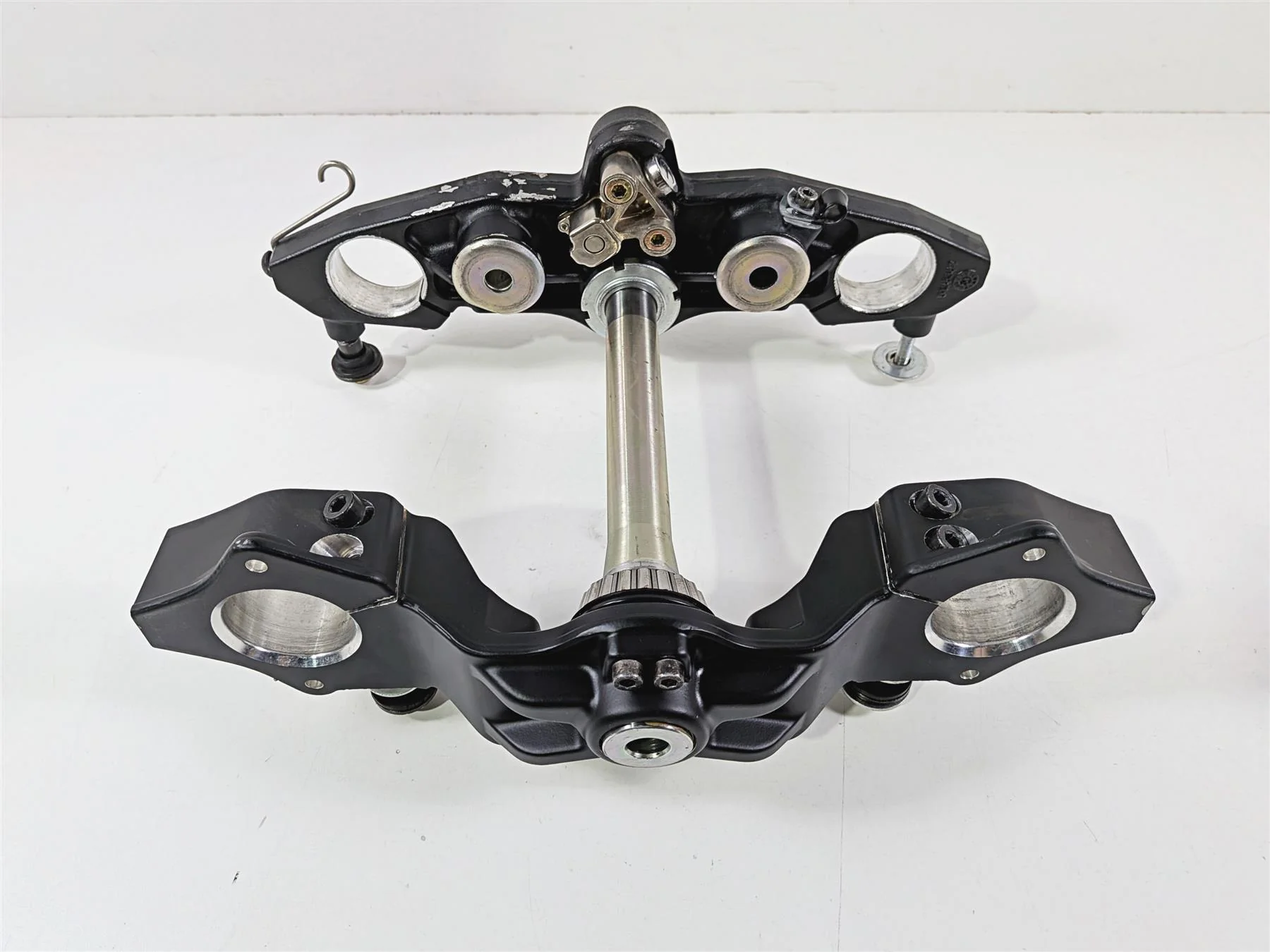2015 Indian Chieftain Upper & Lower Triple Tree + Lock & Key Set - Read 1824619 - Image 12