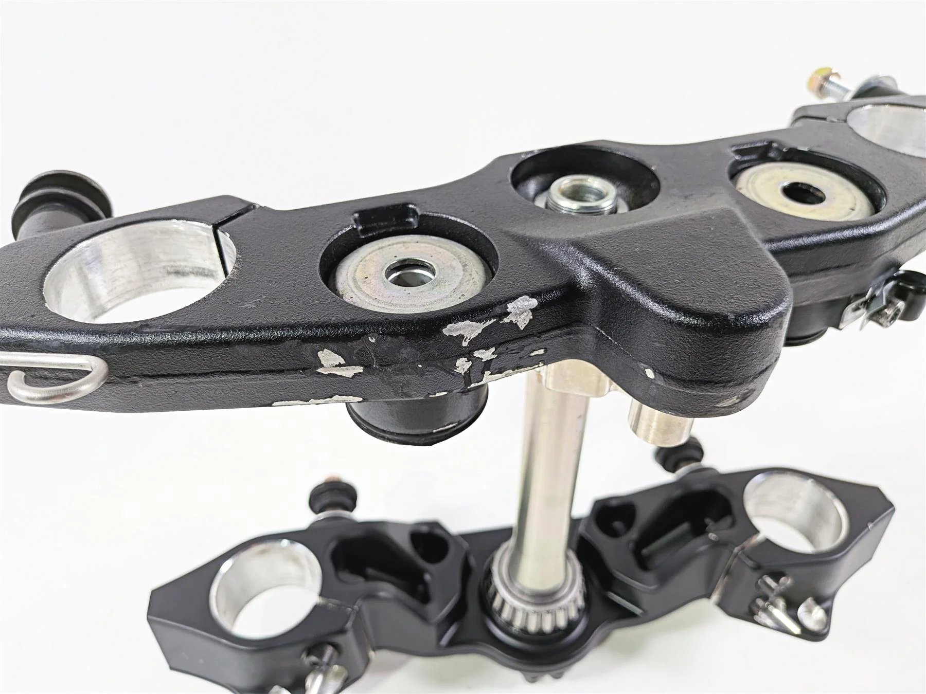 2015 Indian Chieftain Upper & Lower Triple Tree + Lock & Key Set - Read 1824619 - Image 8