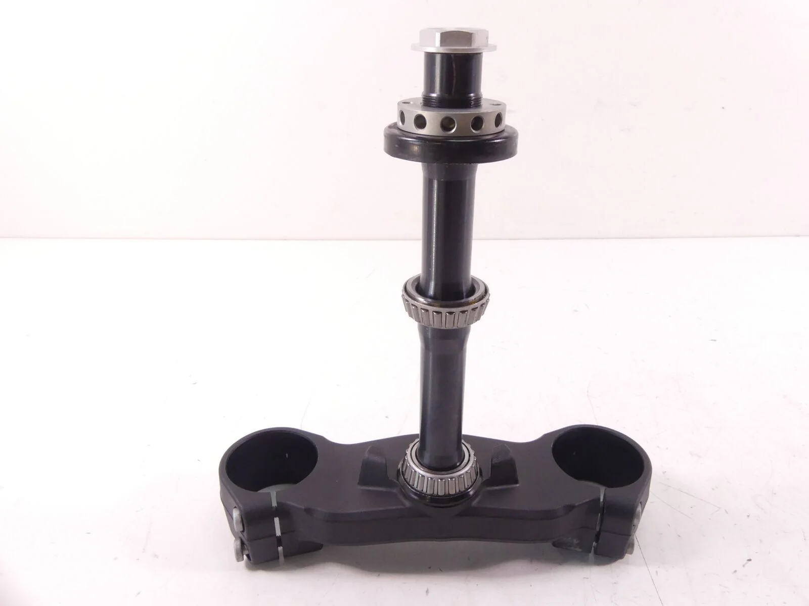 2015 KTM 1190 Adventure R Lower Triple Tree Steering Clamp Yoke 60301032032 - Image 3