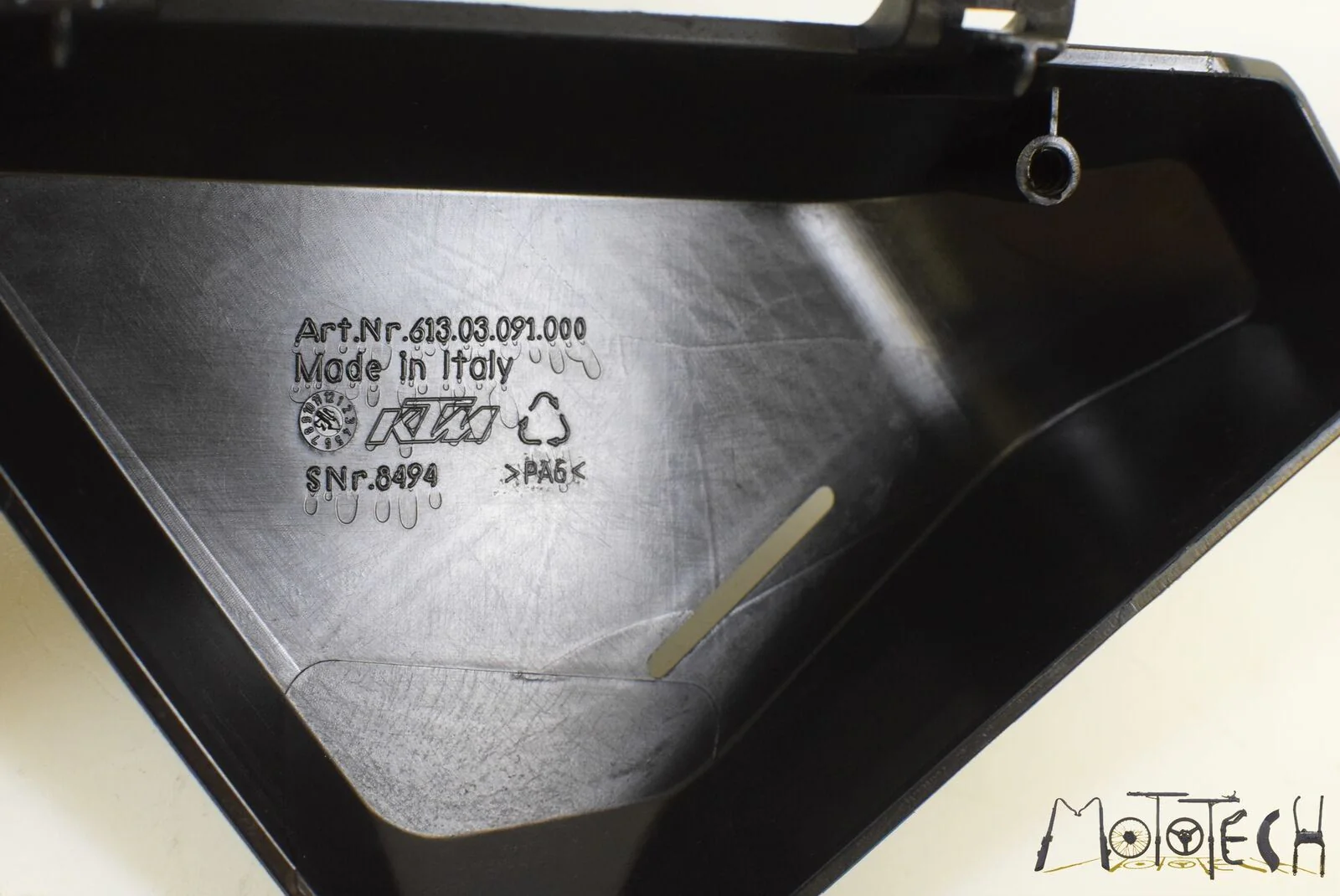 2015 KTM 1290 Super Duke R Little Side Infil Cover Fairing SET 61303092000 - Image 8