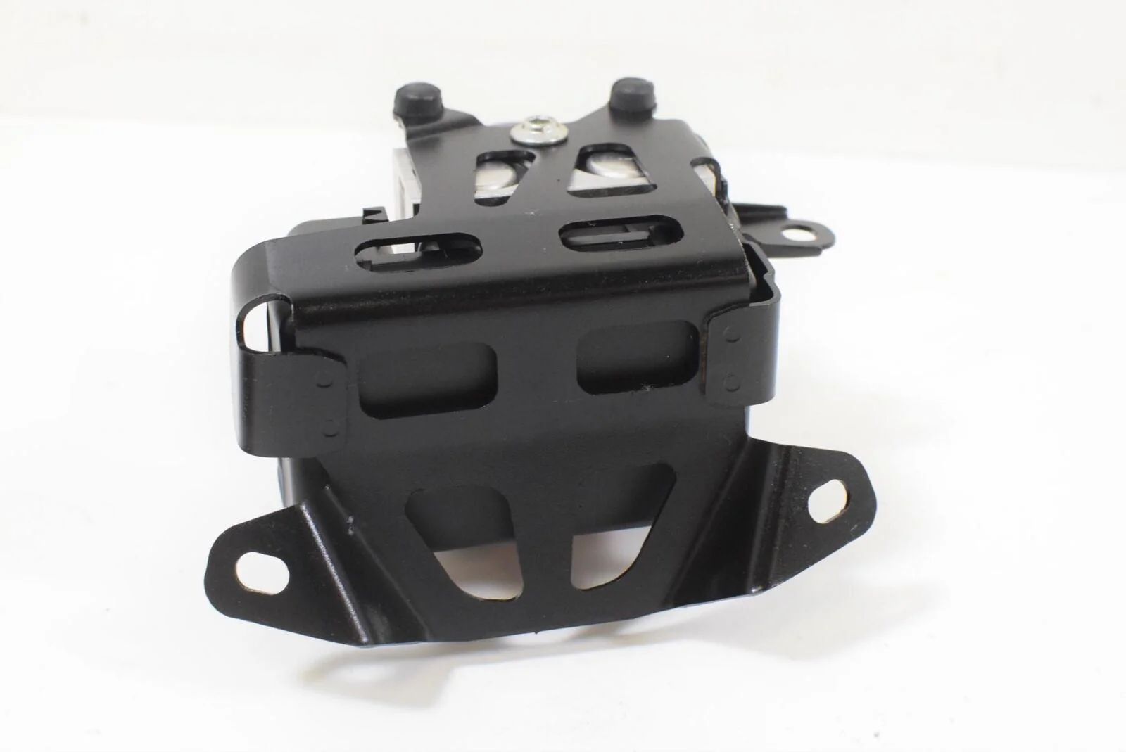 2015 MV Agusta B3 Brutale 800 ABS Module Pressure Pump & Cover 3K Only 8000B9136 - Image 4