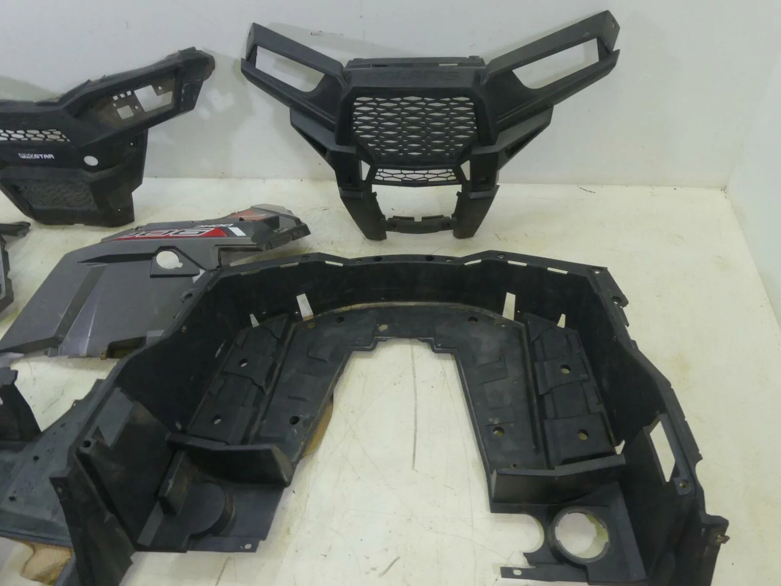 2015 Polaris RZR S 900 EPS Body Fairing Fender Interiour Cover  Set  5439786 - Image 2