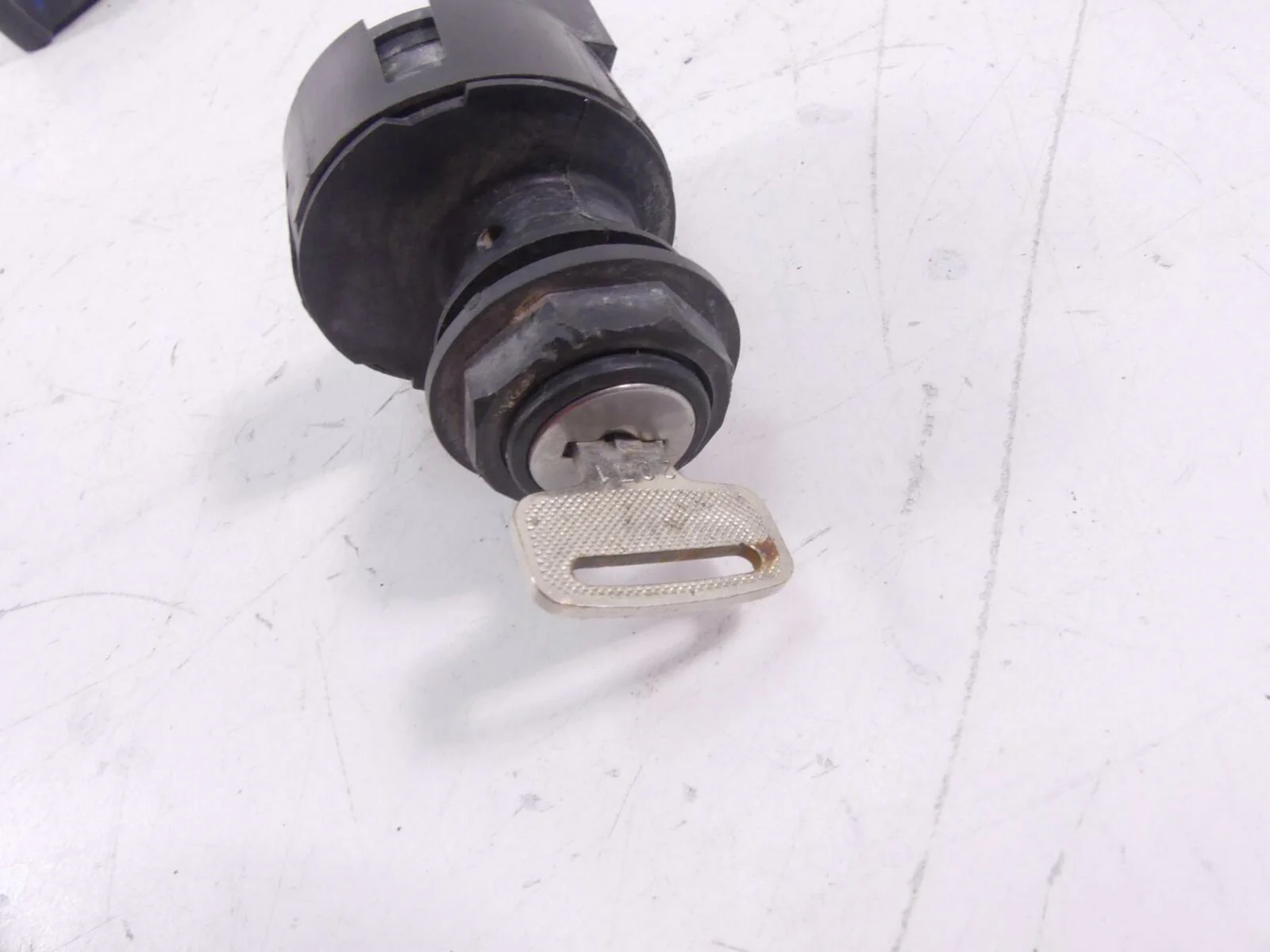 2015 Polaris RZR S 900 EPS Ignition & Lights Awd Switch + Key Set 4012165 401467 - Image 9