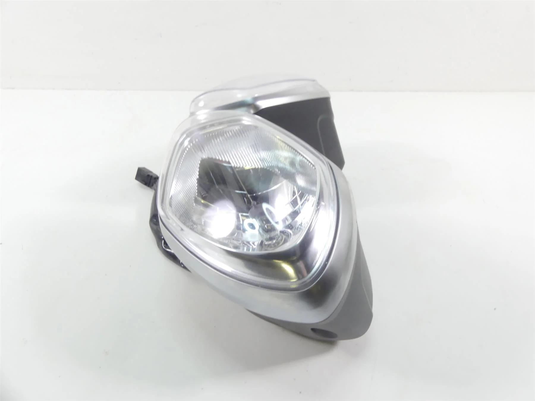 2015 Triumph 1050 Speed Triple R Headlight Head Light Lamp Lens Set T2701952 - Image 3