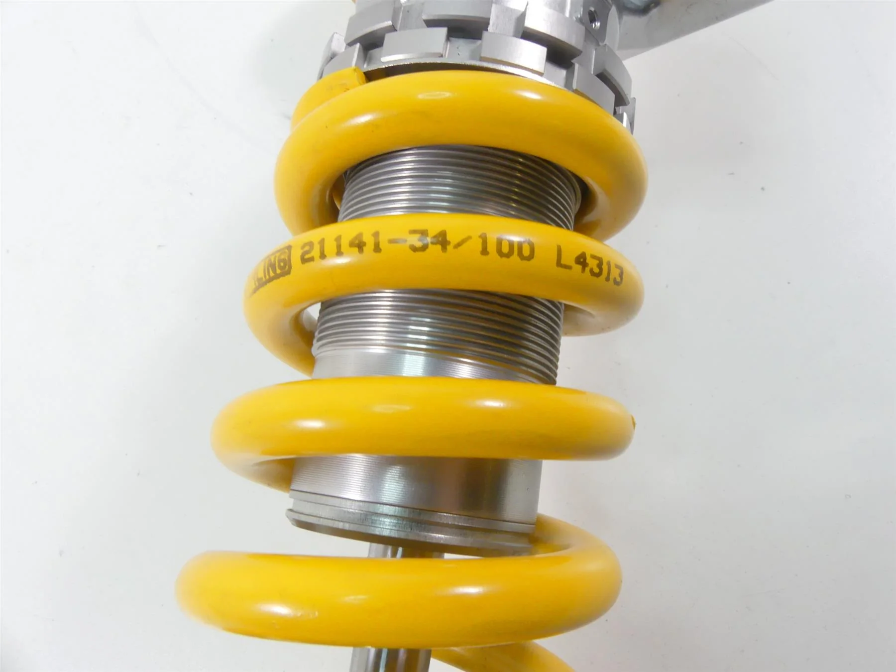 2015 Triumph 1050 Speed Triple R Rear Ohlins TTX Damper Shock T2050156 - Image 7