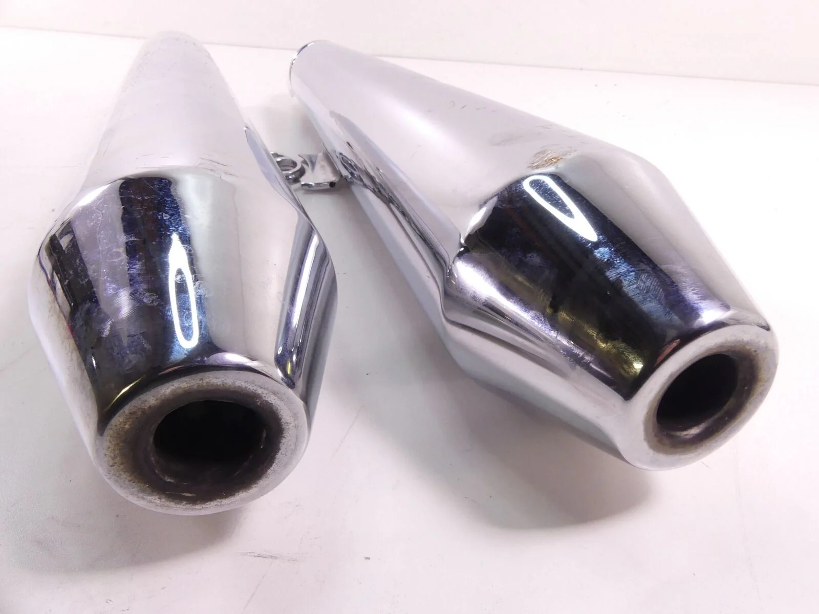 2015 Triumph Thruxton 900 EFI Exhaust Muffler Silencer Pipes T2206452 - Image 9