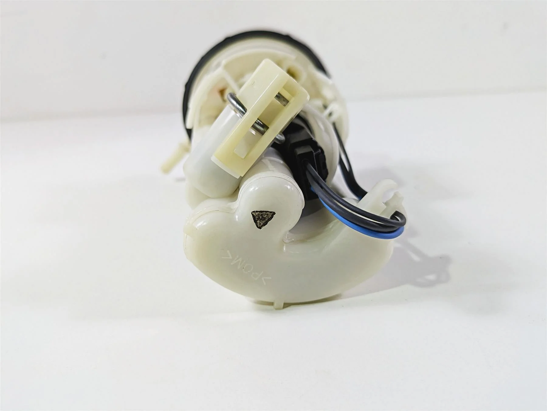 2015 Triumph Tiger Explorer XC Denso Fuel Gas Petrol Pump - Tested T2400735 - Image 9