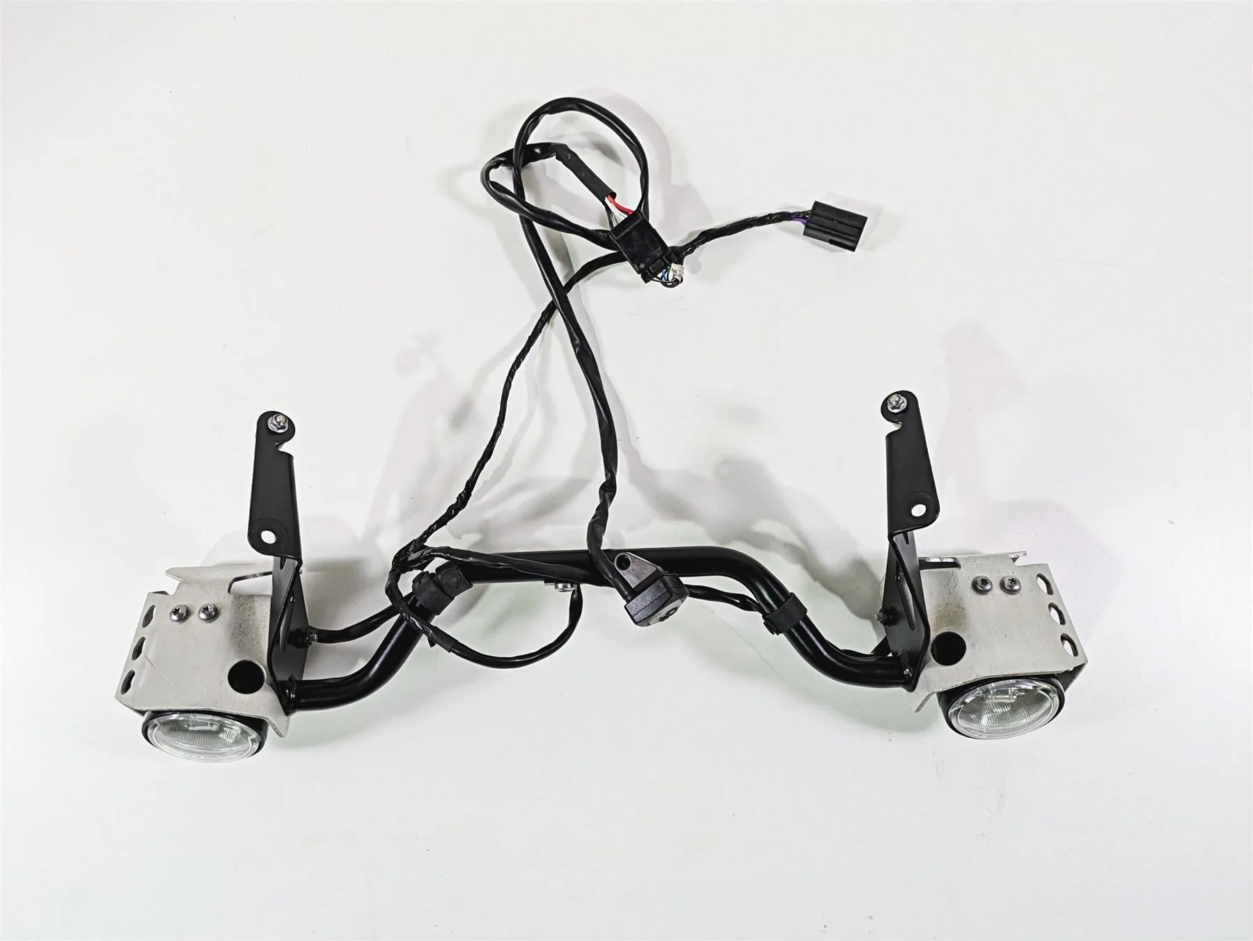 2015 Triumph Tiger Explorer XC Fog Lights & Mounting Rail Set T2701552 T2701553 - Image 4