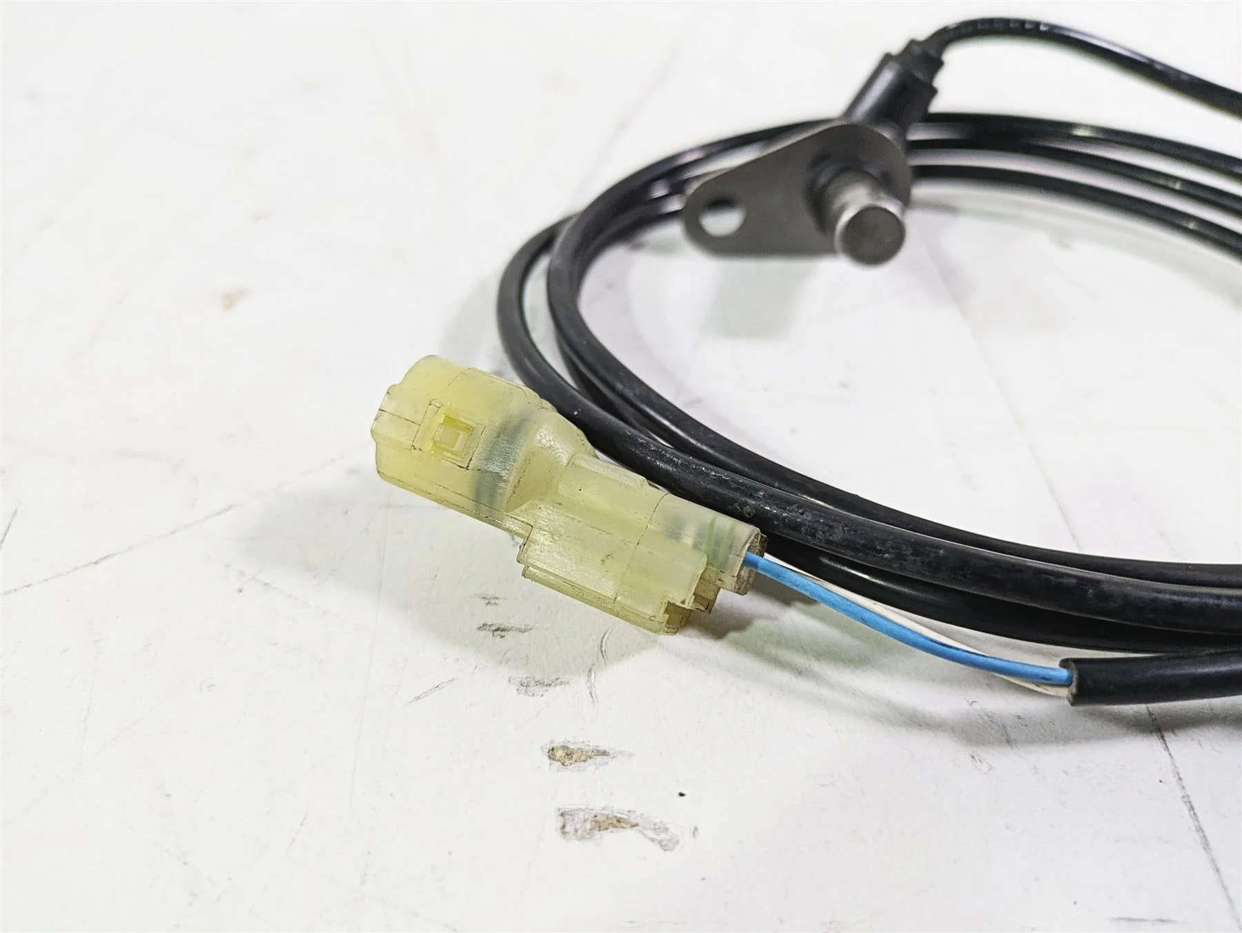 2015 Triumph Tiger Explorer XC Front Abs Brake Wheel Speed Sensor T2024446 - Image 10