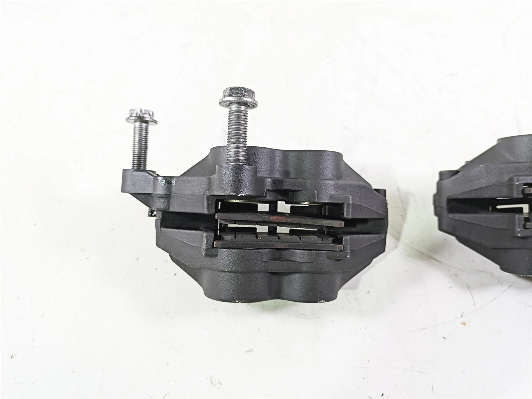 2015 Triumph Tiger Explorer XC Front Brake Caliper Set T2020955 T2020965 - Image 11