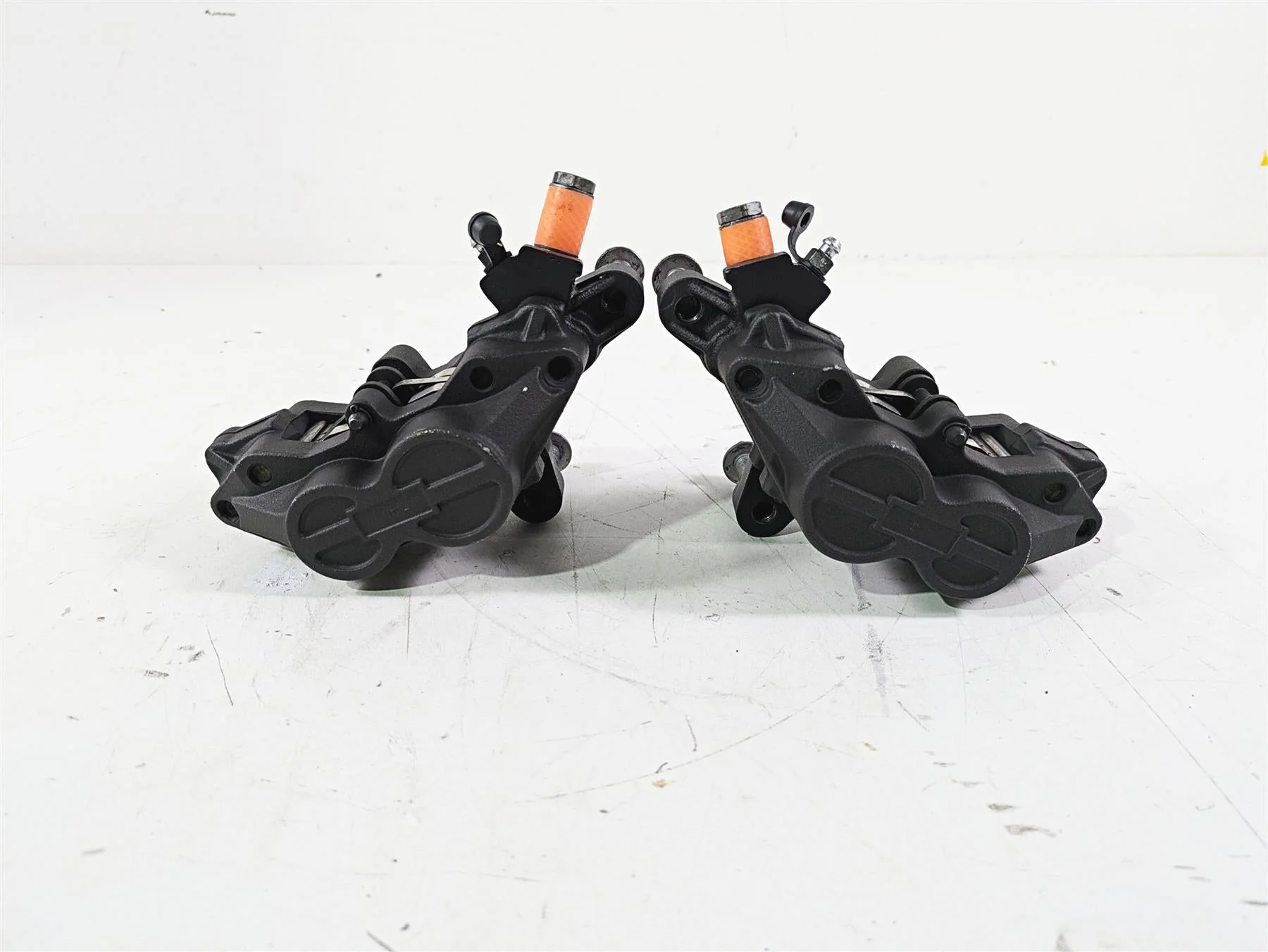 2015 Triumph Tiger Explorer XC Front Brake Caliper Set T2020955 T2020965 - Image 12