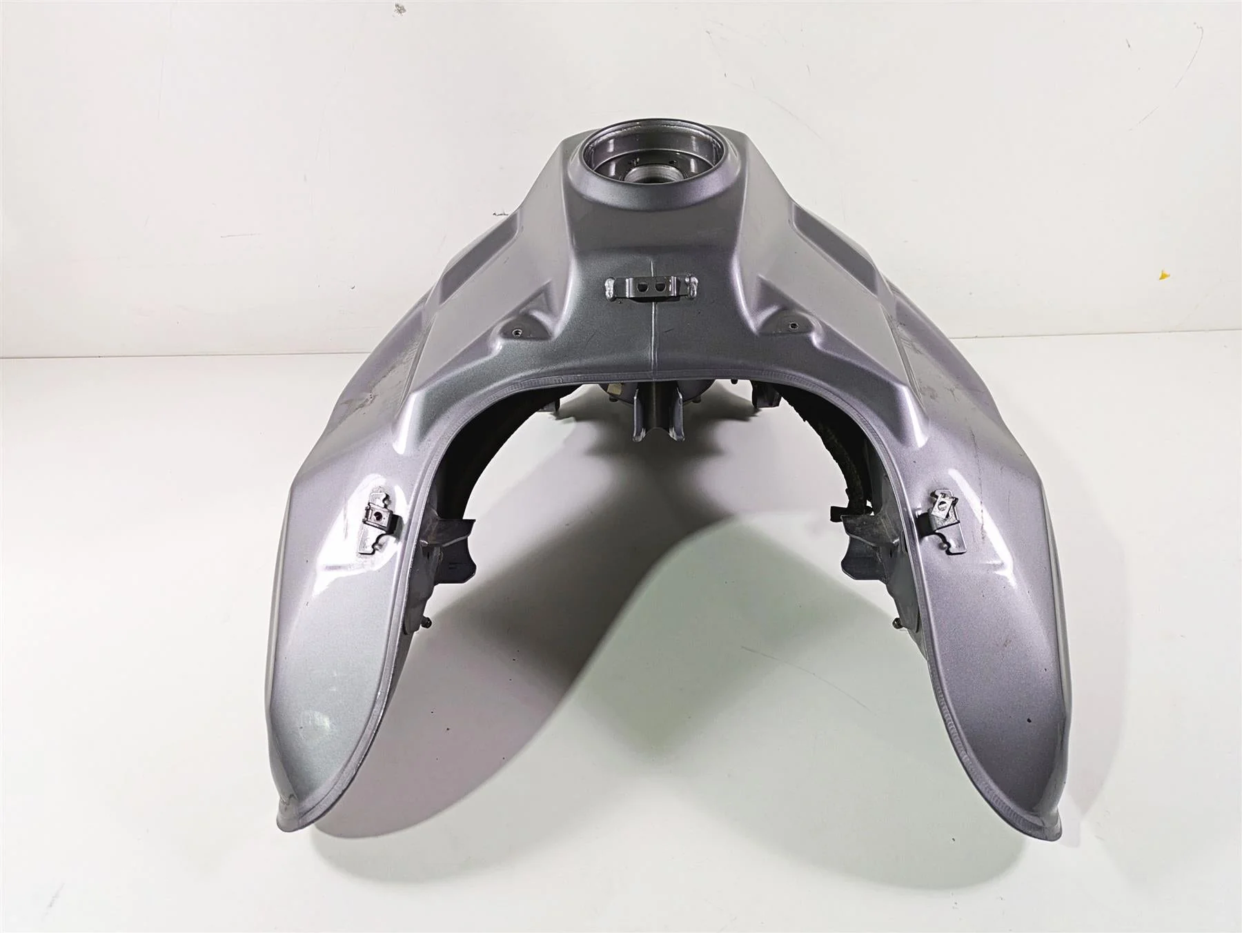 2015 Triumph Tiger Explorer XC Fuel Gas Petrol Tank Reservoir T2407054 - Image 2