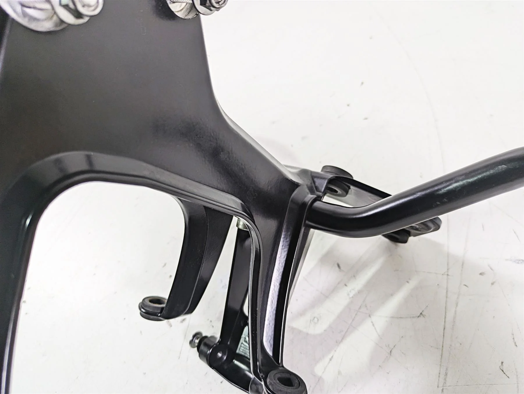 2015 Triumph Tiger Explorer XC Gauges Cockpit Stay Holder T2303404 - Image 11
