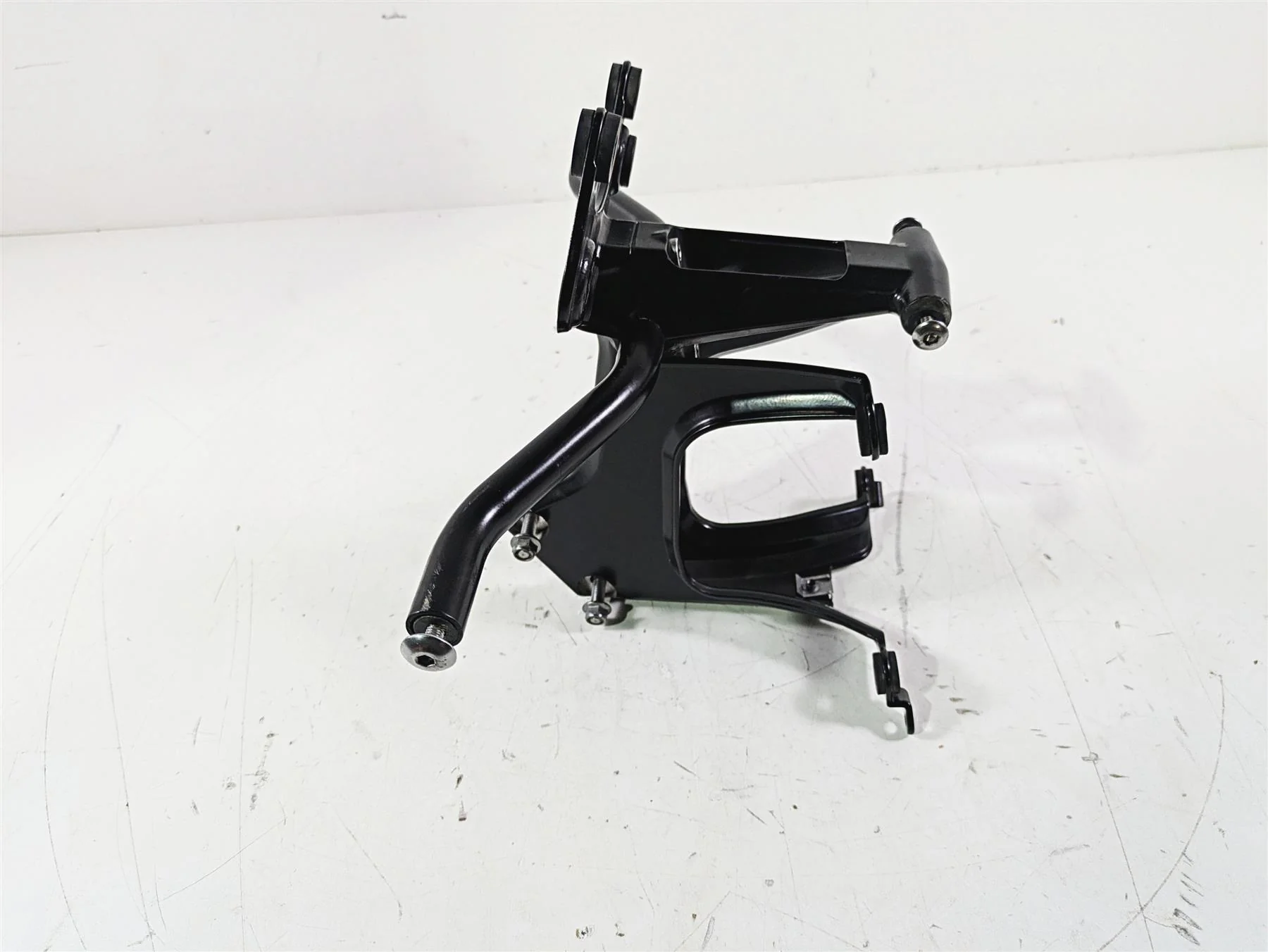 2015 Triumph Tiger Explorer XC Gauges Cockpit Stay Holder T2303404 - Image 4