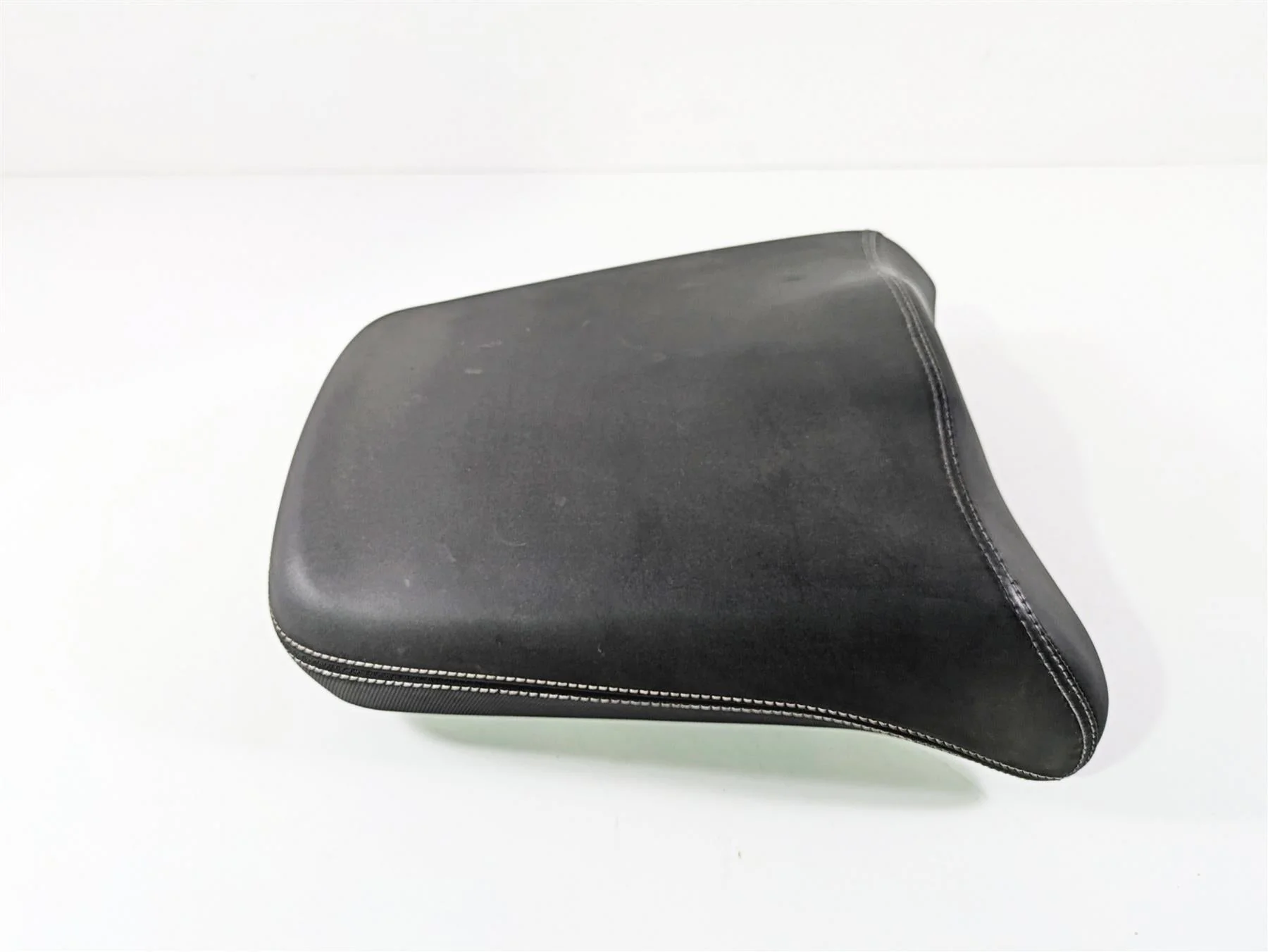 2015 Triumph Tiger Explorer XC Heated Rear Passenger Seat Saddle T2306034 - Image 4