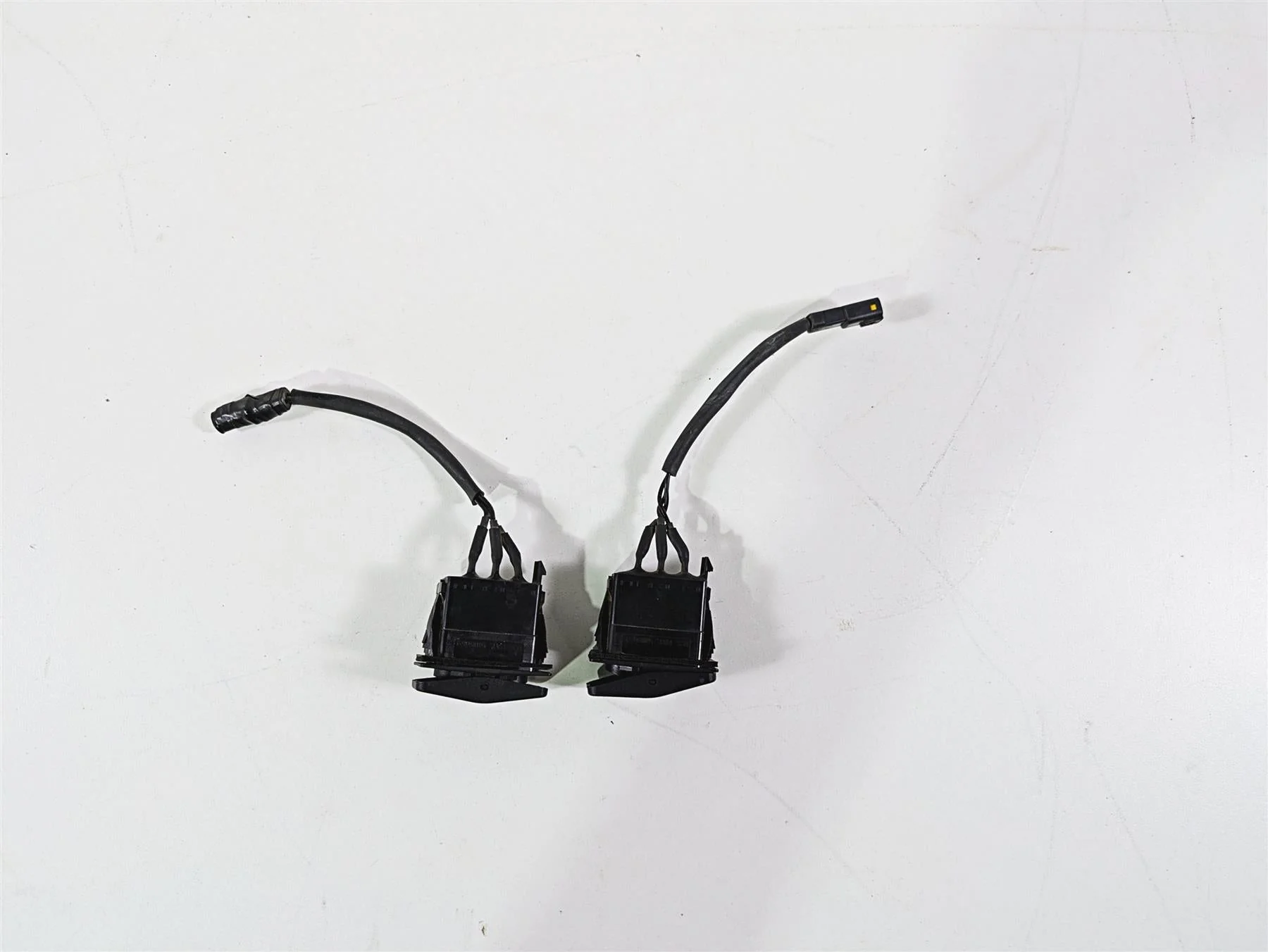 2015 Triumph Tiger Explorer XC Heated Seat Heater Switch Set - Image 4