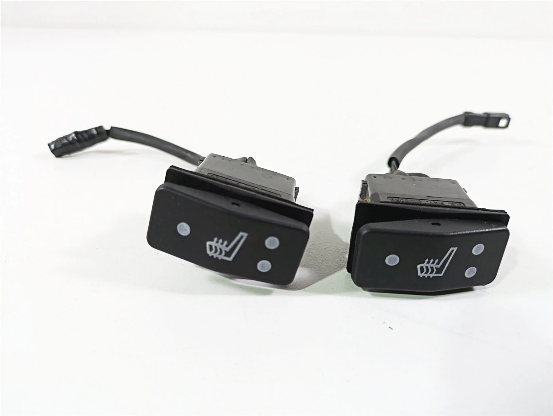 2015 Triumph Tiger Explorer XC Heated Seat Heater Switch Set - Image 6