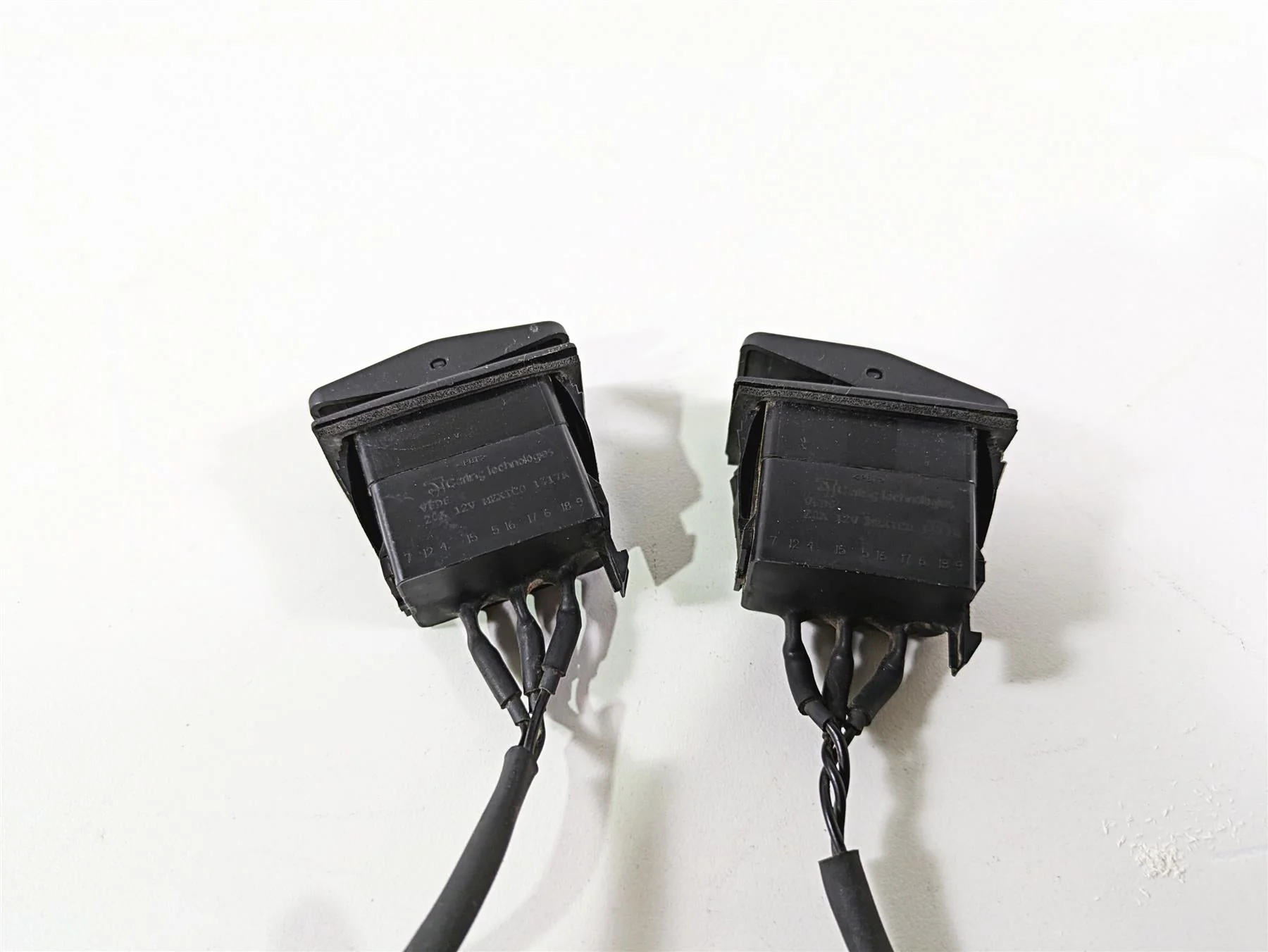 2015 Triumph Tiger Explorer XC Heated Seat Heater Switch Set - Image 9
