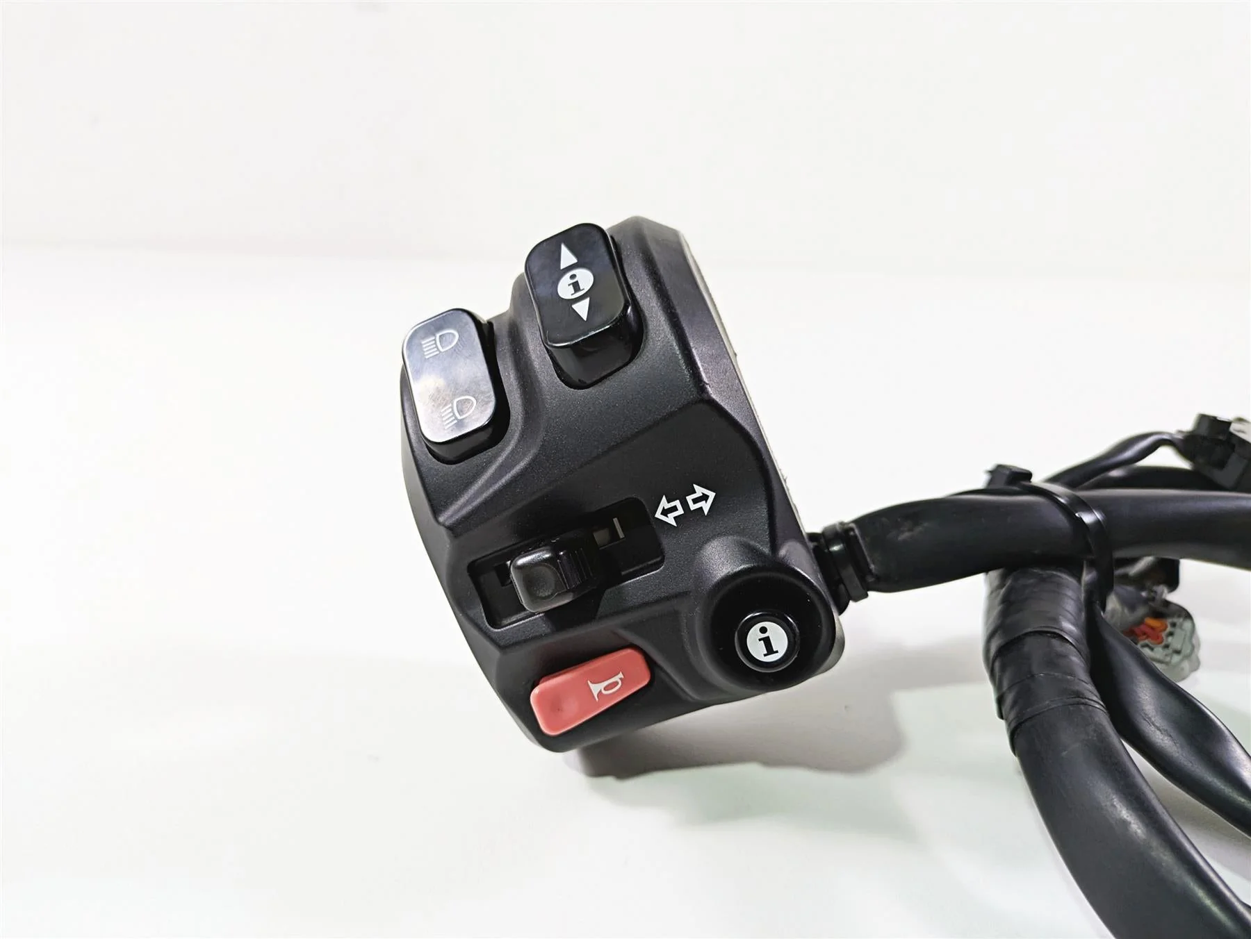 2015 Triumph Tiger Explorer XC Left Hand Control Switch - READ T2042035 - Image 6