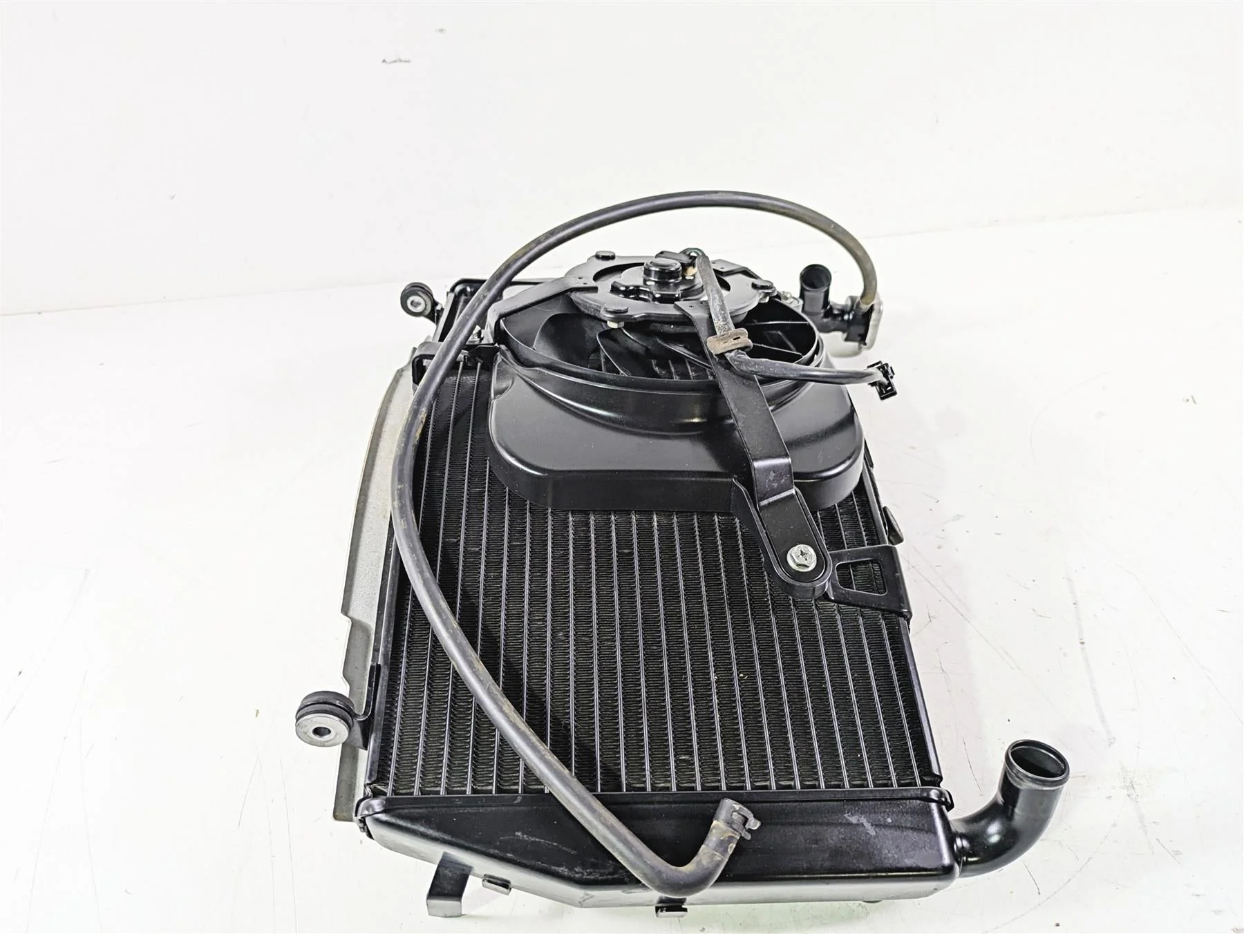 2015 Triumph Tiger Explorer XC Radiator Fan Reservoir Hoses Set T2100854 - Image 3
