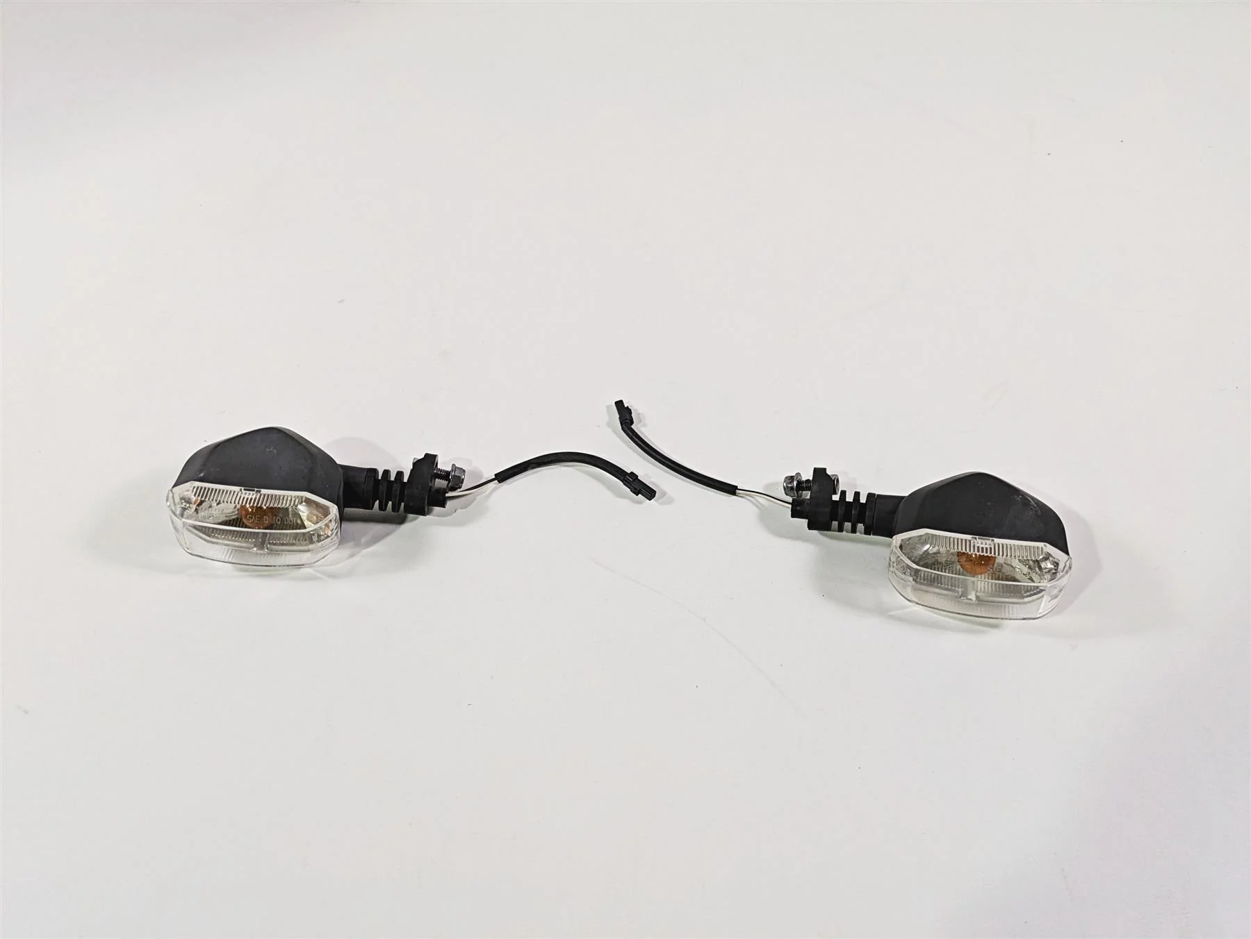 2015 Triumph Tiger Explorer XC Rear Blinker Turn Signal Set T2704220 T2704215
