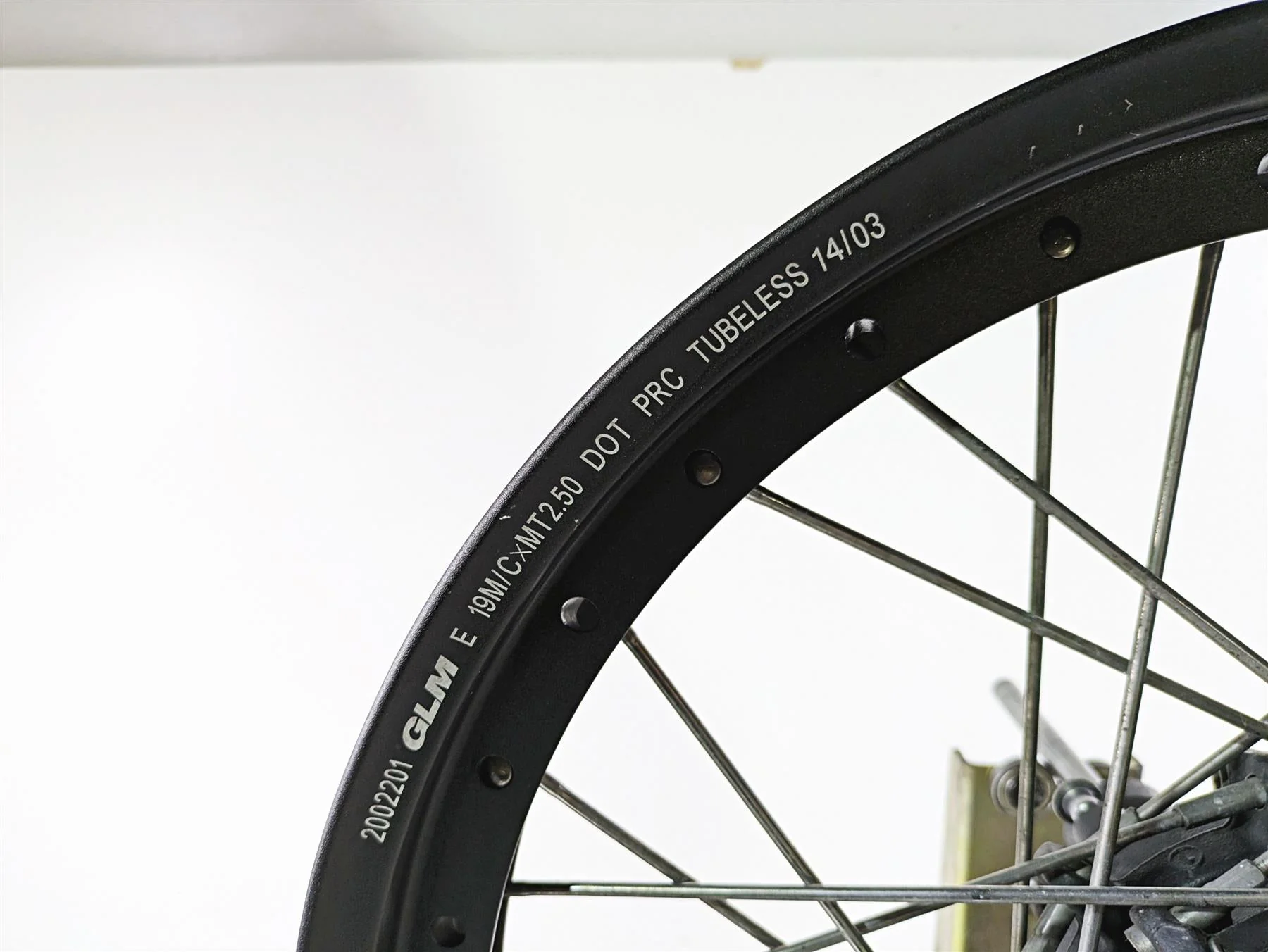 2015 Triumph Tiger Explorer XC Saxess 19x2.5 Dented Front Wheel Rim T2002300 - Image 6