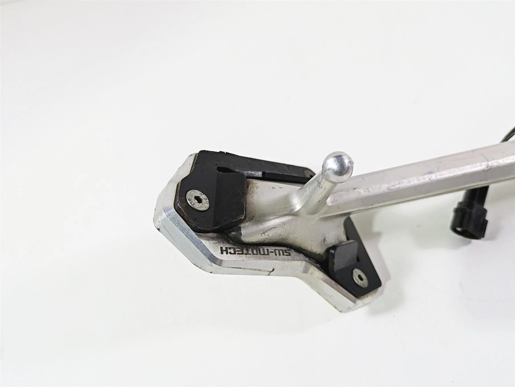 2015 Triumph Tiger Explorer XC Side Kickstand & Mount & Switch T2082130 - Image 9