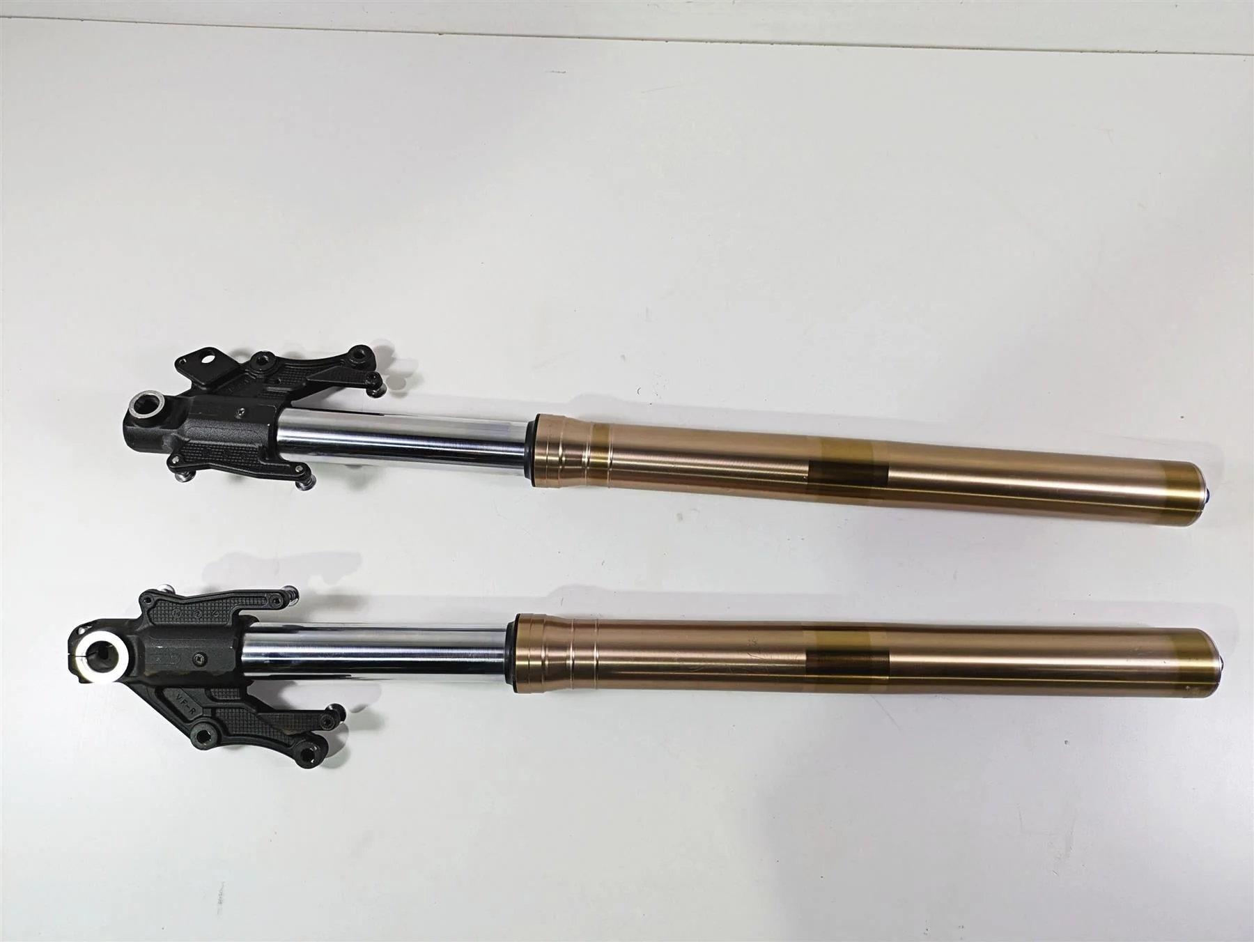 2015 Triumph Tiger Explorer XC Straight Front Fork Leg Set T2041510 T2041520 - Image 6