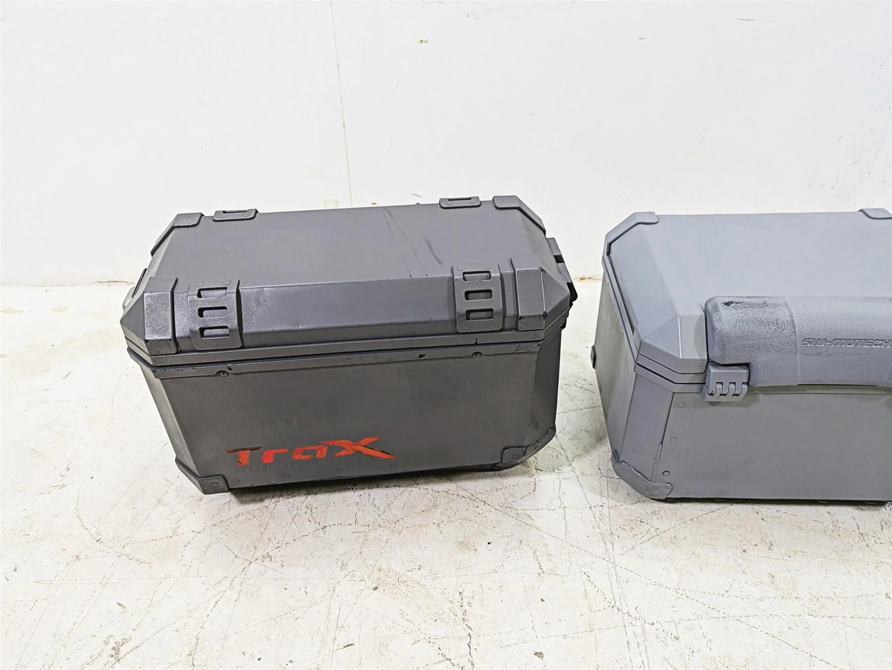 2015 Triumph Tiger Explorer XC SW-Motech Trax Saddlebag Hard Bag & Trunk Set - Image 4