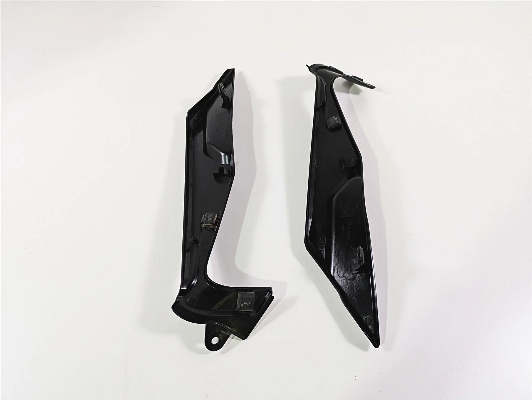 2015 Triumph Tiger Explorer XC Under Seat Infill Cover Fairings T2309022 - Image 9