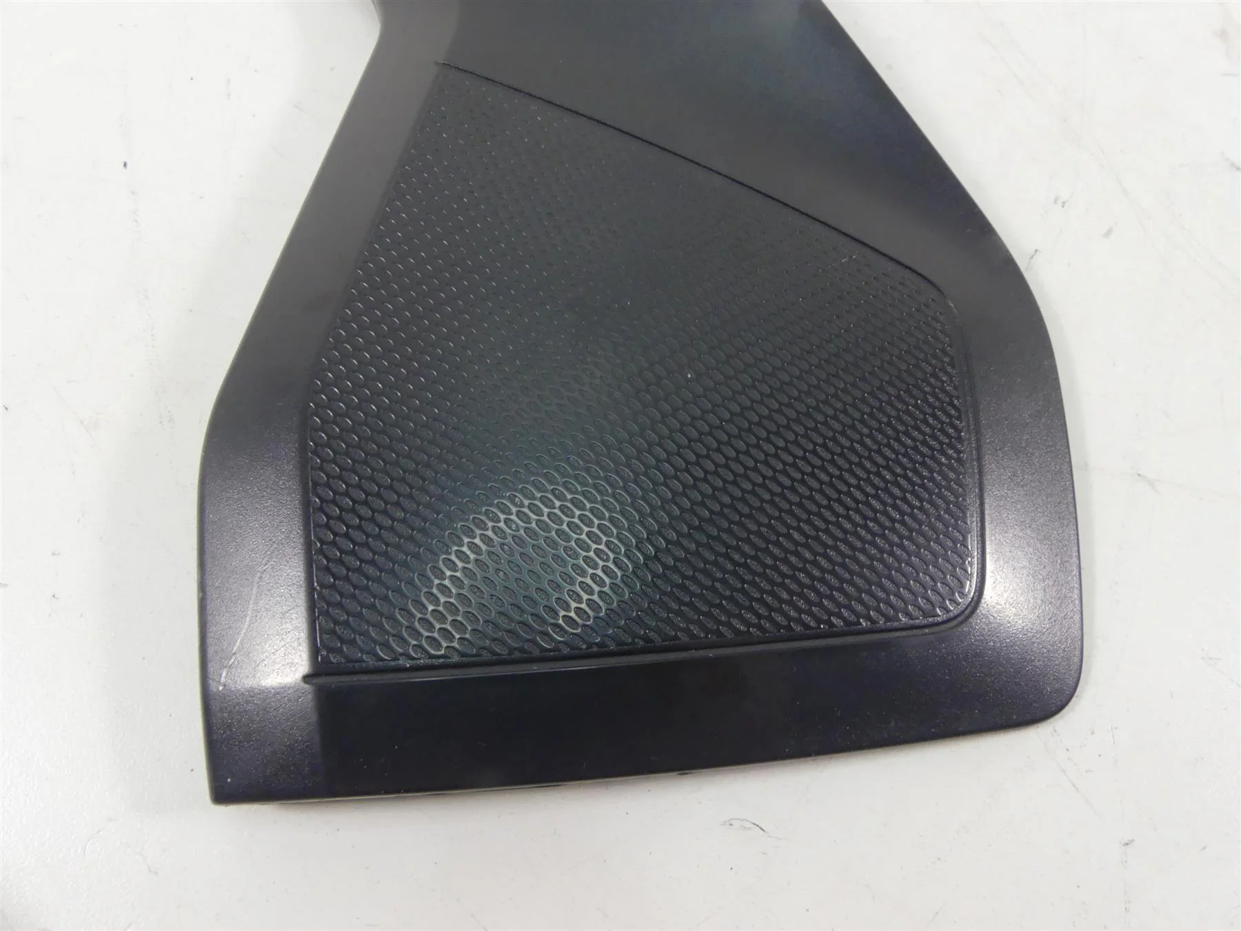 2015 Yamaha MT09 FZ09 Fuel Gas Tank Side Fairing  Set 1RC-24108-00-00 - Image 4