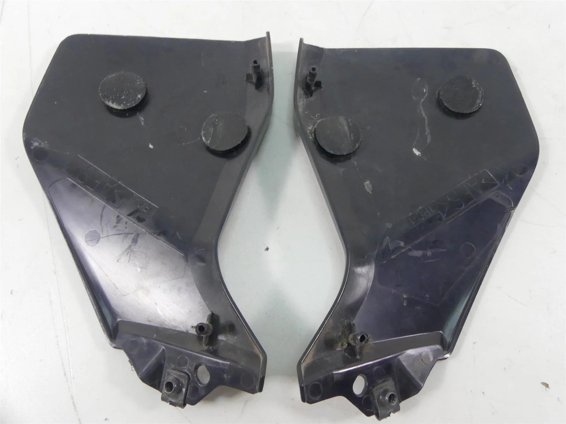 2015 Yamaha MT09 FZ09 Fuel Gas Tank Side Fairing  Set 1RC-24108-00-00 - Image 5