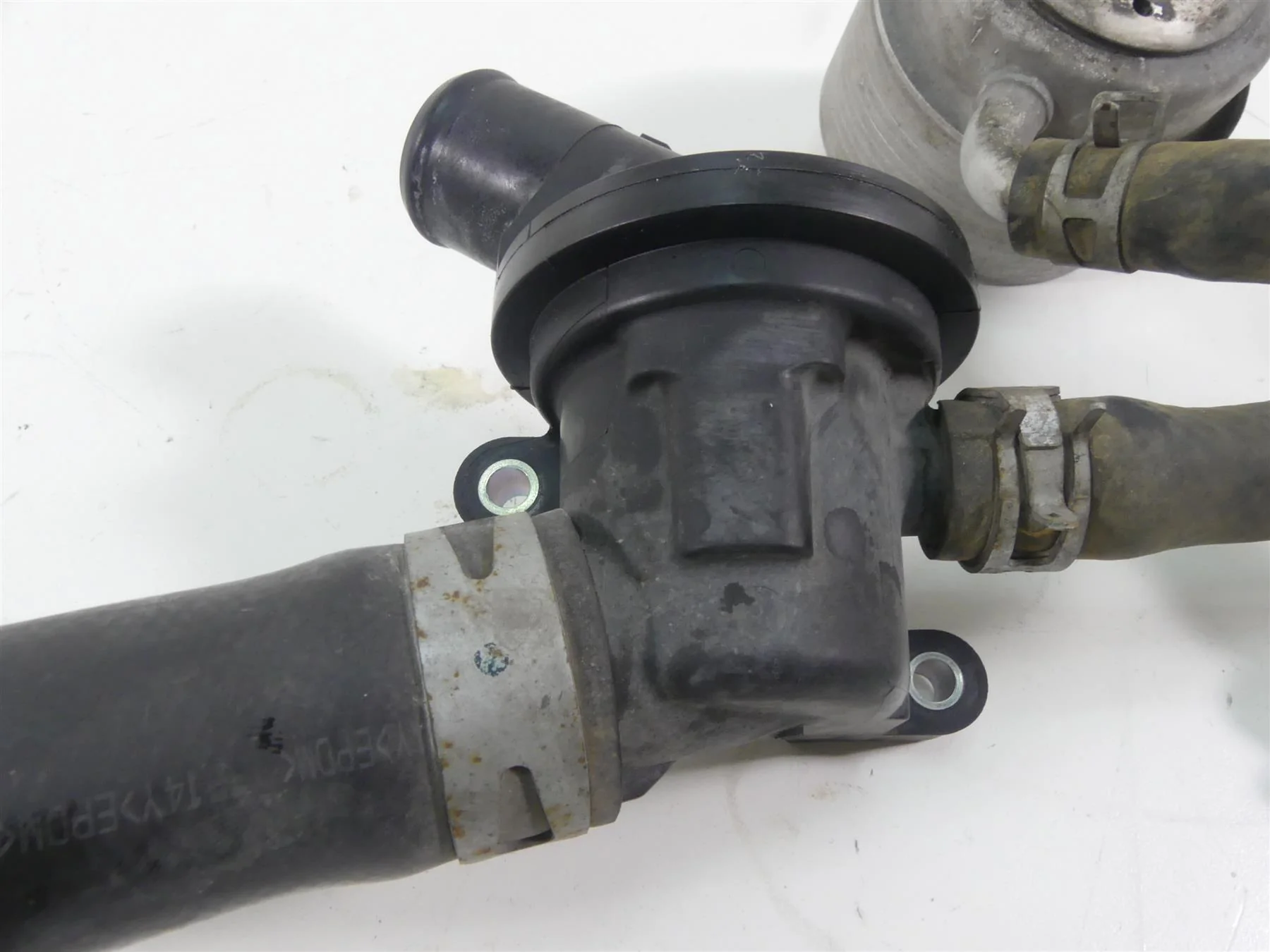 2015 Yamaha MT09 FZ09 Oil Cooler Assembly 1RC-13470-00-00 - Image 3