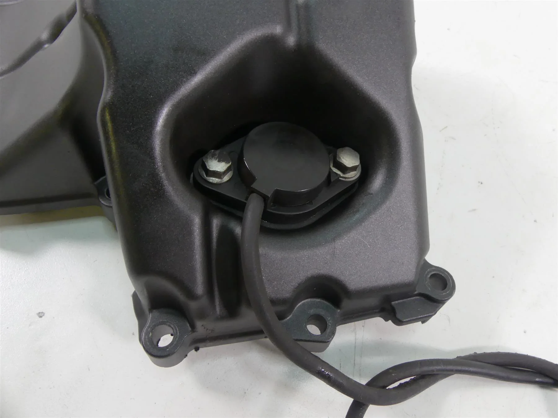 2015 Yamaha MT09 FZ09 Oil Pan Bottom Lower Engine Cover B56-13400-10-00 - Image 3