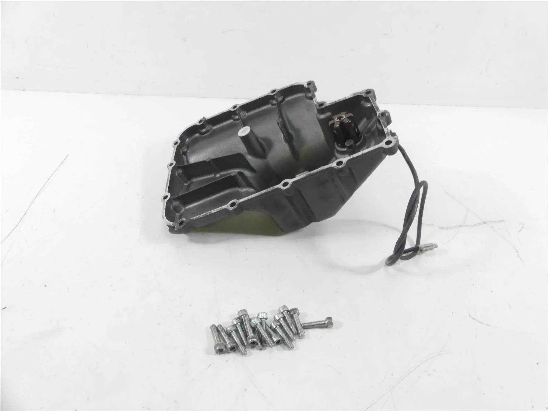 2015 Yamaha MT09 FZ09 Oil Pan Bottom Lower Engine Cover B56-13400-10-00 - Image 5
