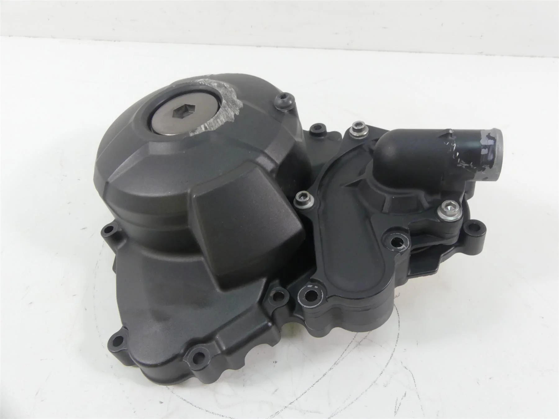 2015 Yamaha MT09 FZ09 Stator Alternator Cover & Water Pump 1RC-15411-01-00 - Image 5