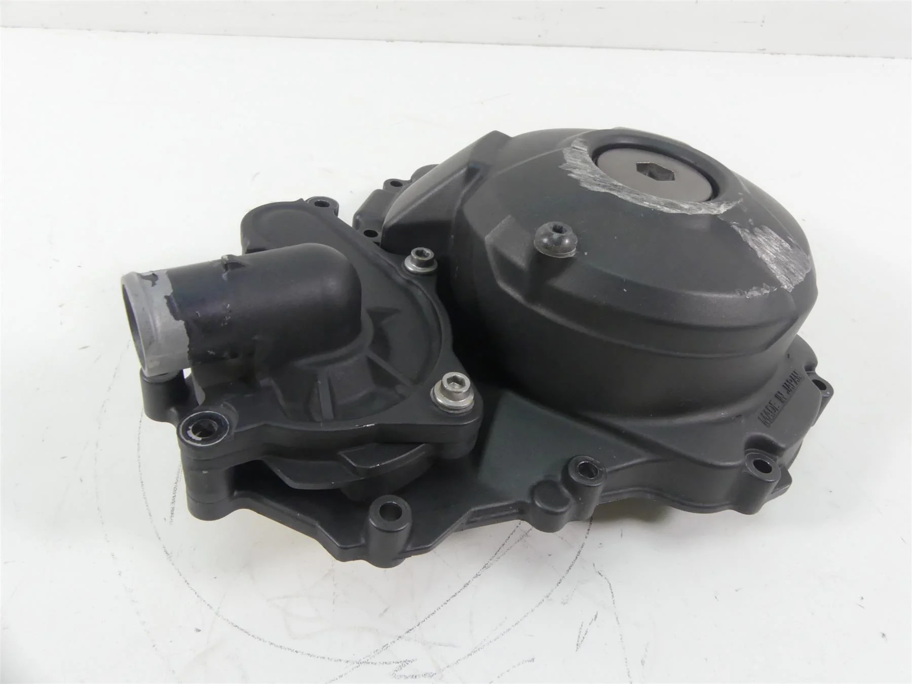 2015 Yamaha MT09 FZ09 Stator Alternator Cover & Water Pump 1RC-15411-01-00 - Image 6