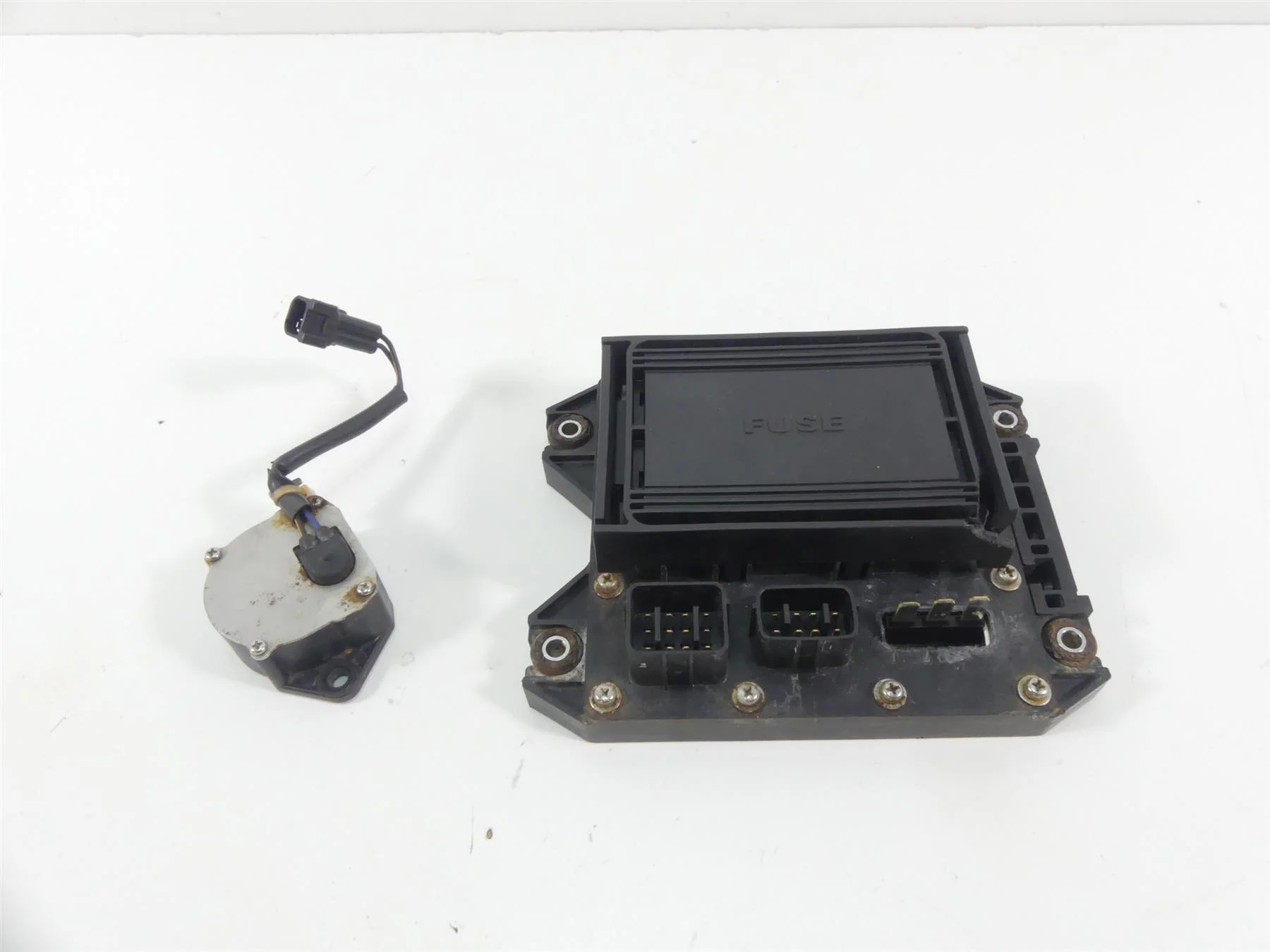 2015 Yamaha Waverunner Cruiser VX1100 Fuse Box Panel Module - Read 6EX-82170-00 - Image 4