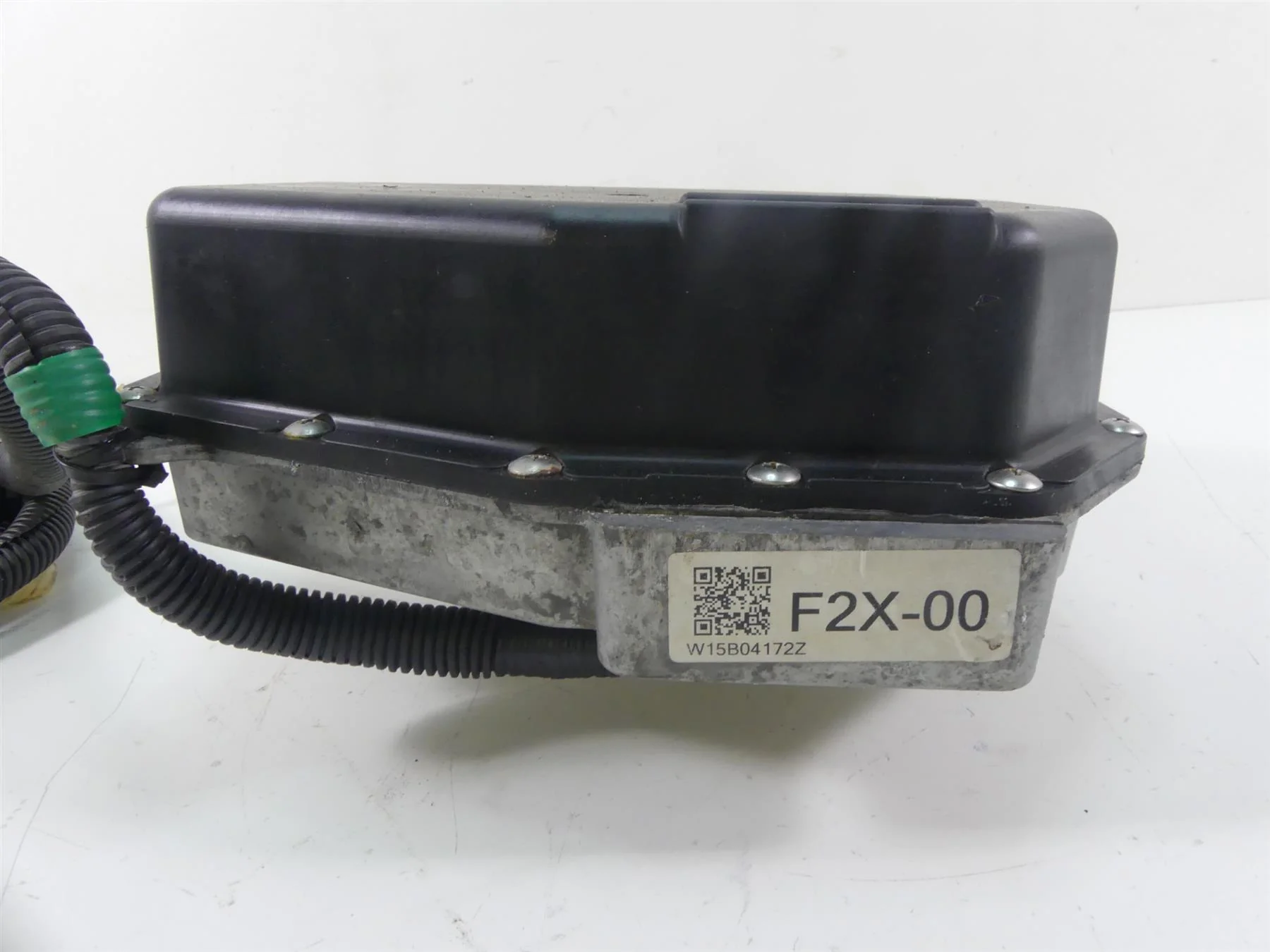 2015 Yamaha Waverunner VX1100 Cruiser Reverse Trim Motor & Box F2X-6140B-00-00 - Image 6